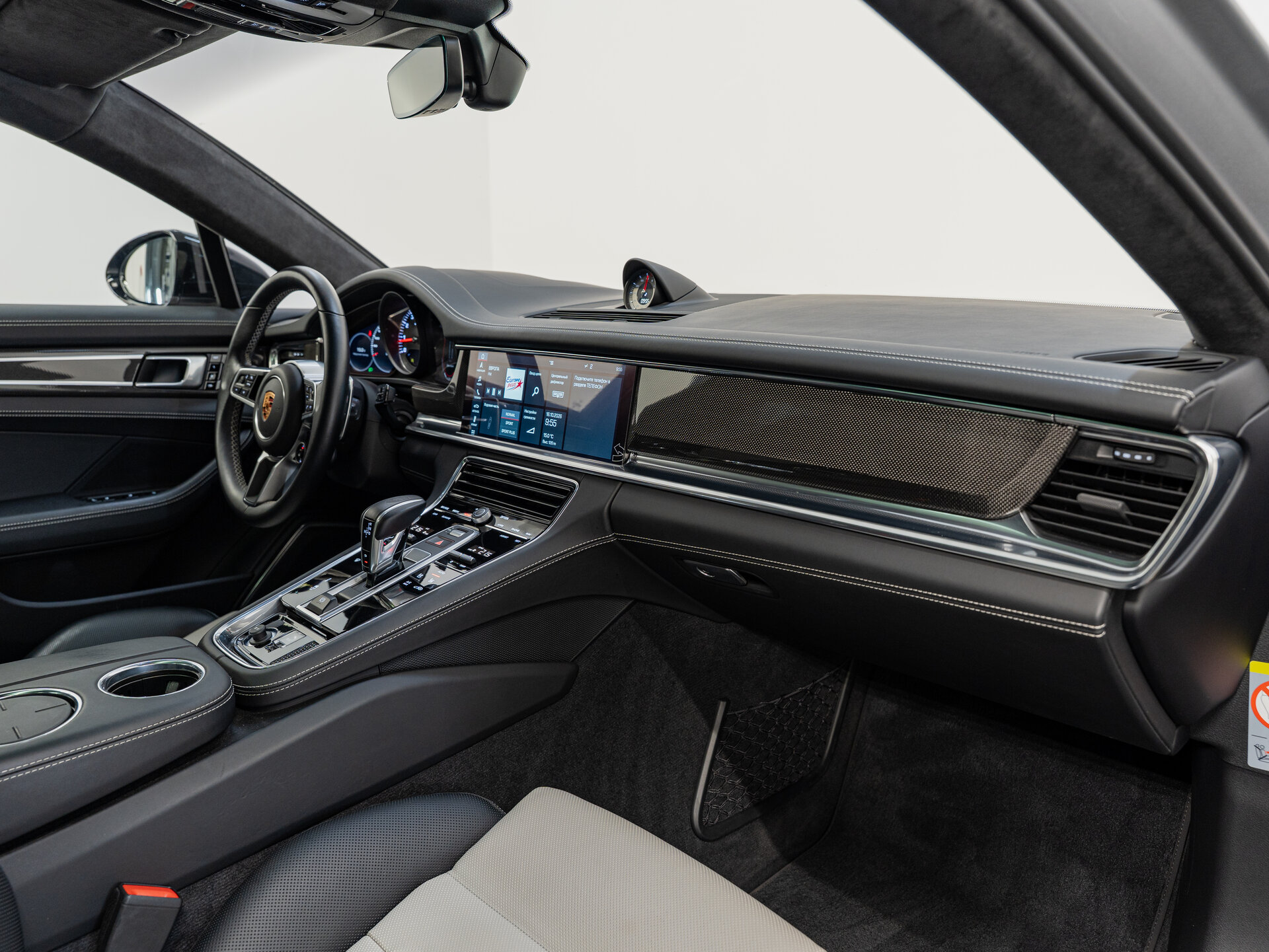 Автомобиль Porsche Panamera GTS 4.0 AMT (460 л.с.) 4WD - 11