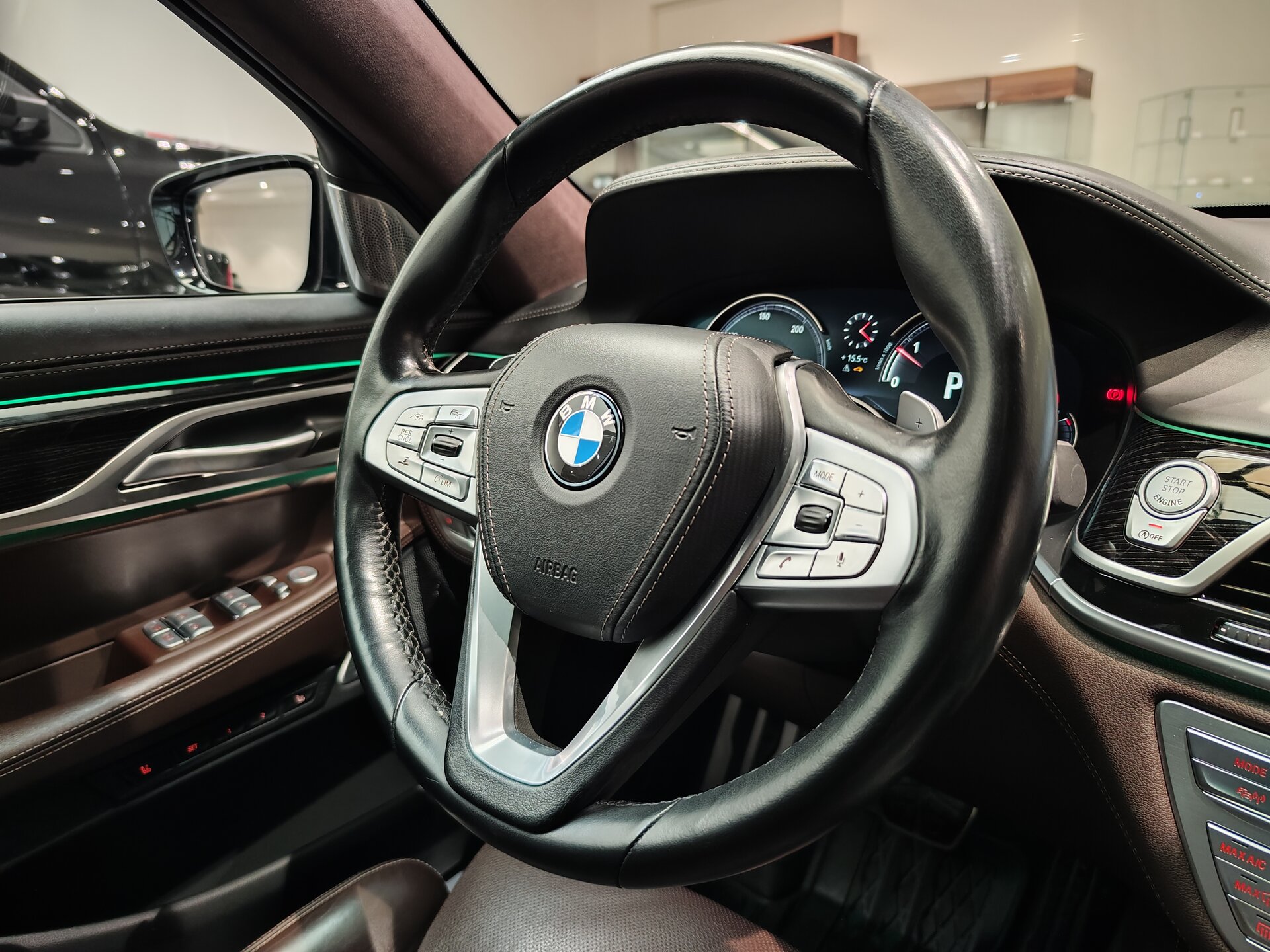 Автомобиль BMW 7 серии 750d xDrive 3.0d AT (400 л.с.) 4WD - 15