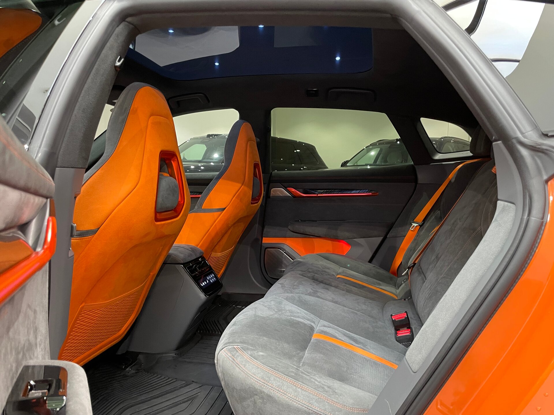 Автомобиль Zeekr 001 100 kWh Electro AT (400 кВт) 4WD - 9
