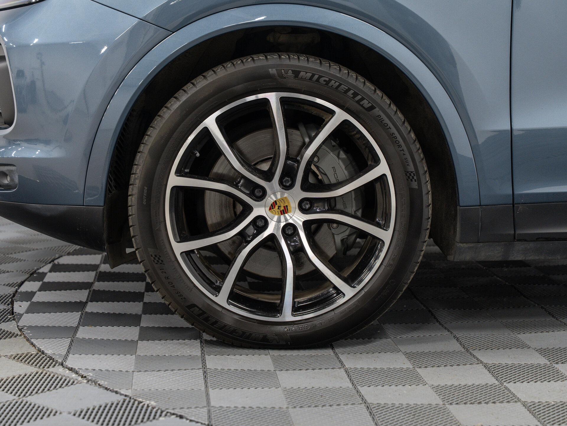 Автомобиль Porsche Cayenne S 2.9 AT (440 л.с.) 4WD - 3