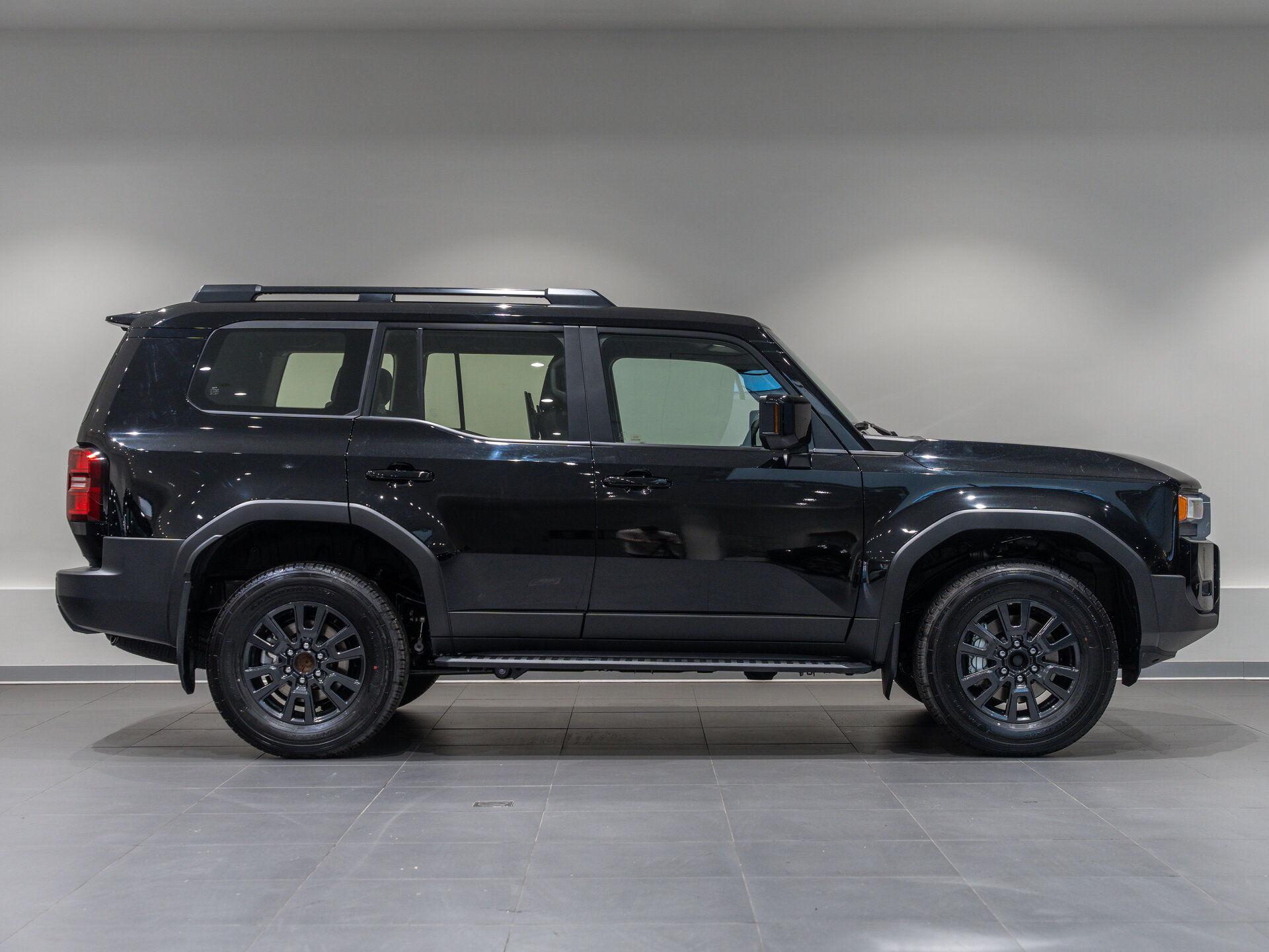 Автомобиль Toyota Land Cruiser Prado 2.8d AT (204 л.с.) 4WD - 4