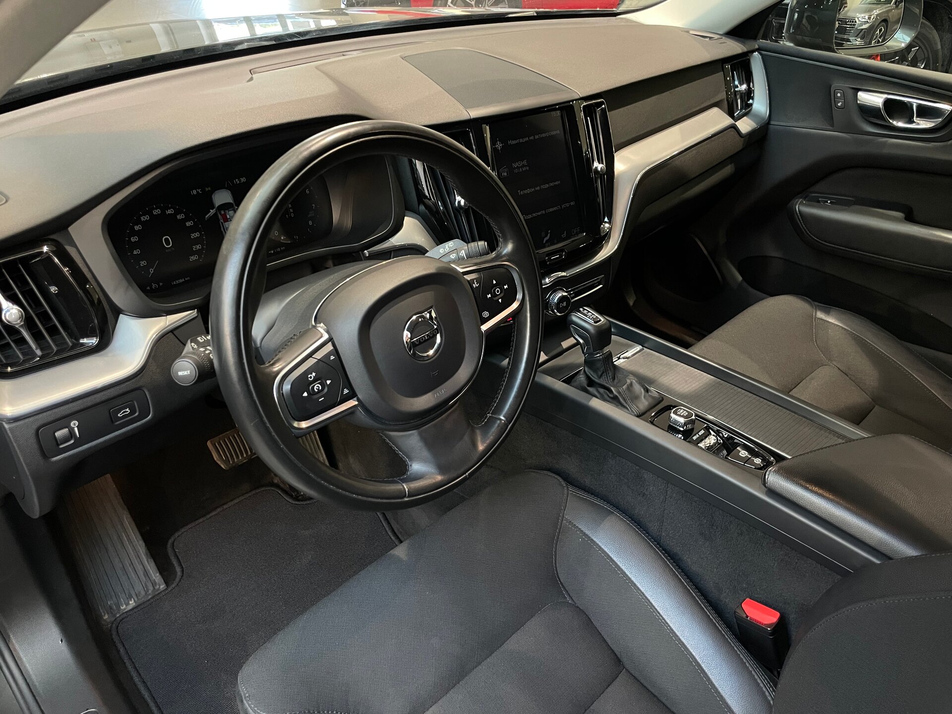 Автомобиль Volvo XC60 2.0 AT (249 л.с.) 4WD - 7