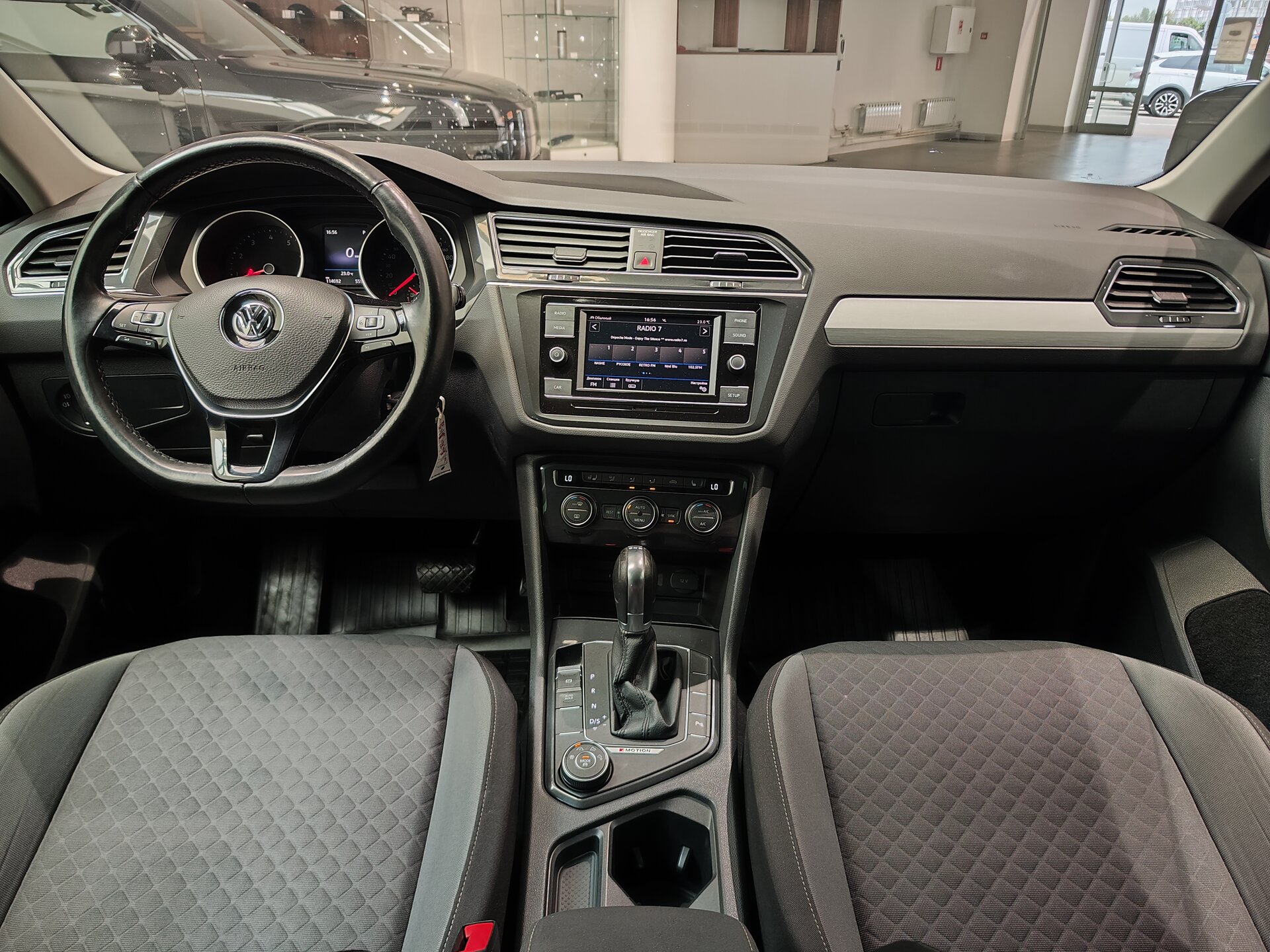 Автомобиль Volkswagen Tiguan 1.4 AMT (150 л.с.) 4WD - 15