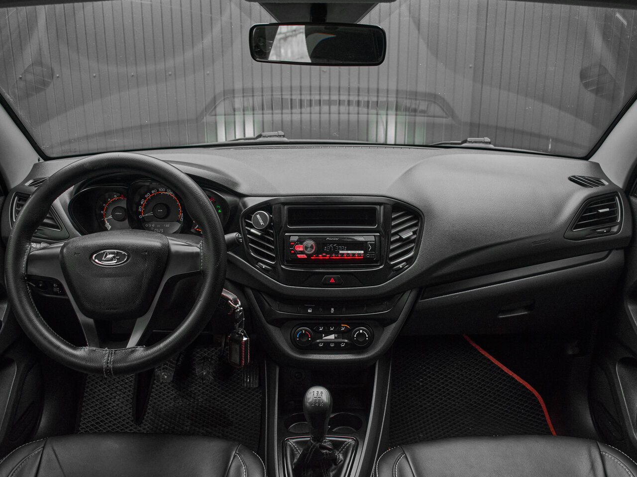 Купить Lada (ВАЗ) Vesta 1.6 MT (106 л.с.), 2019 в Екатеренбурге