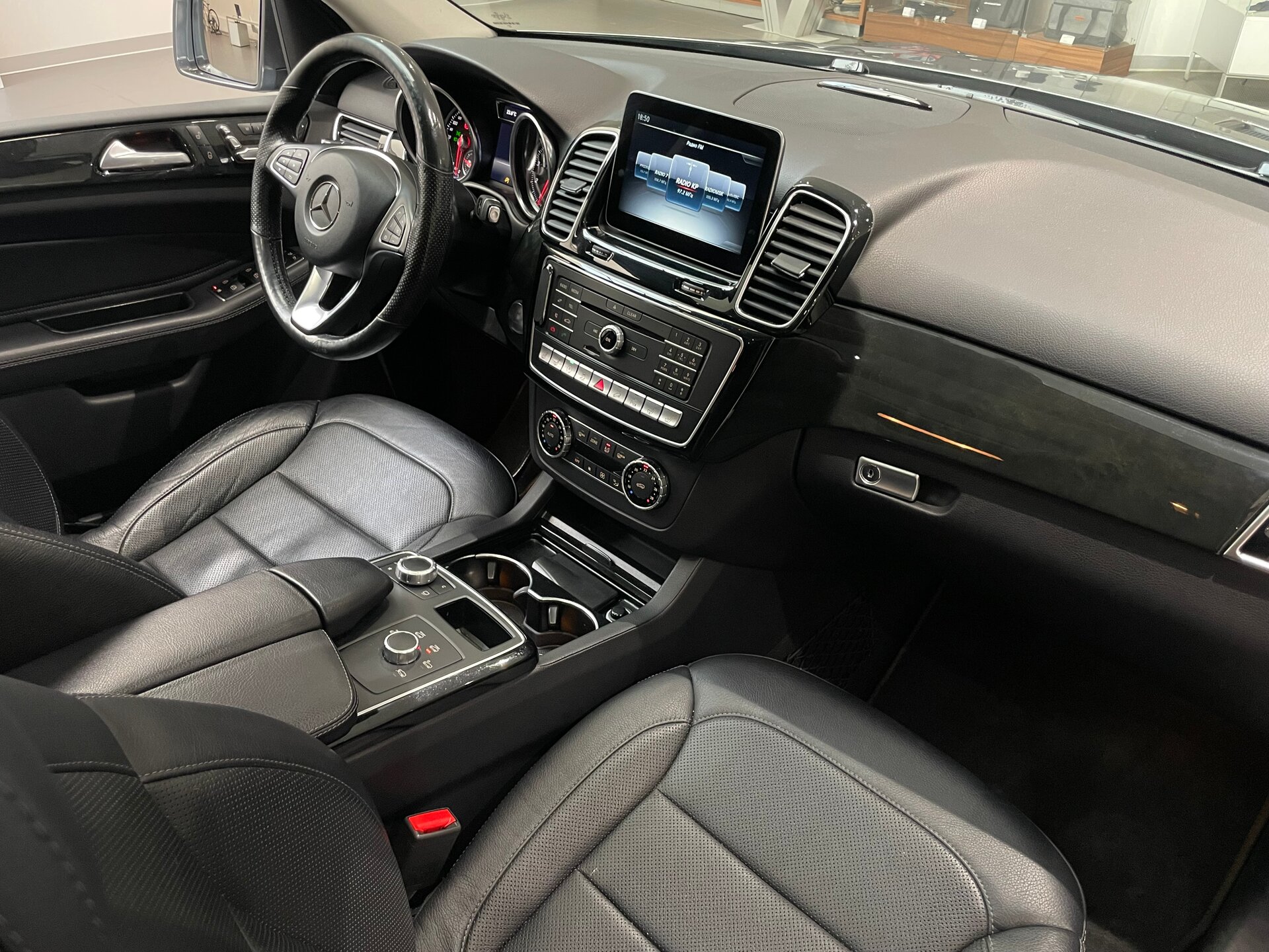 Автомобиль Mercedes-Benz GLE 400 9G-Tronic 3.0 AT (333 л.с.) 4WD - 11