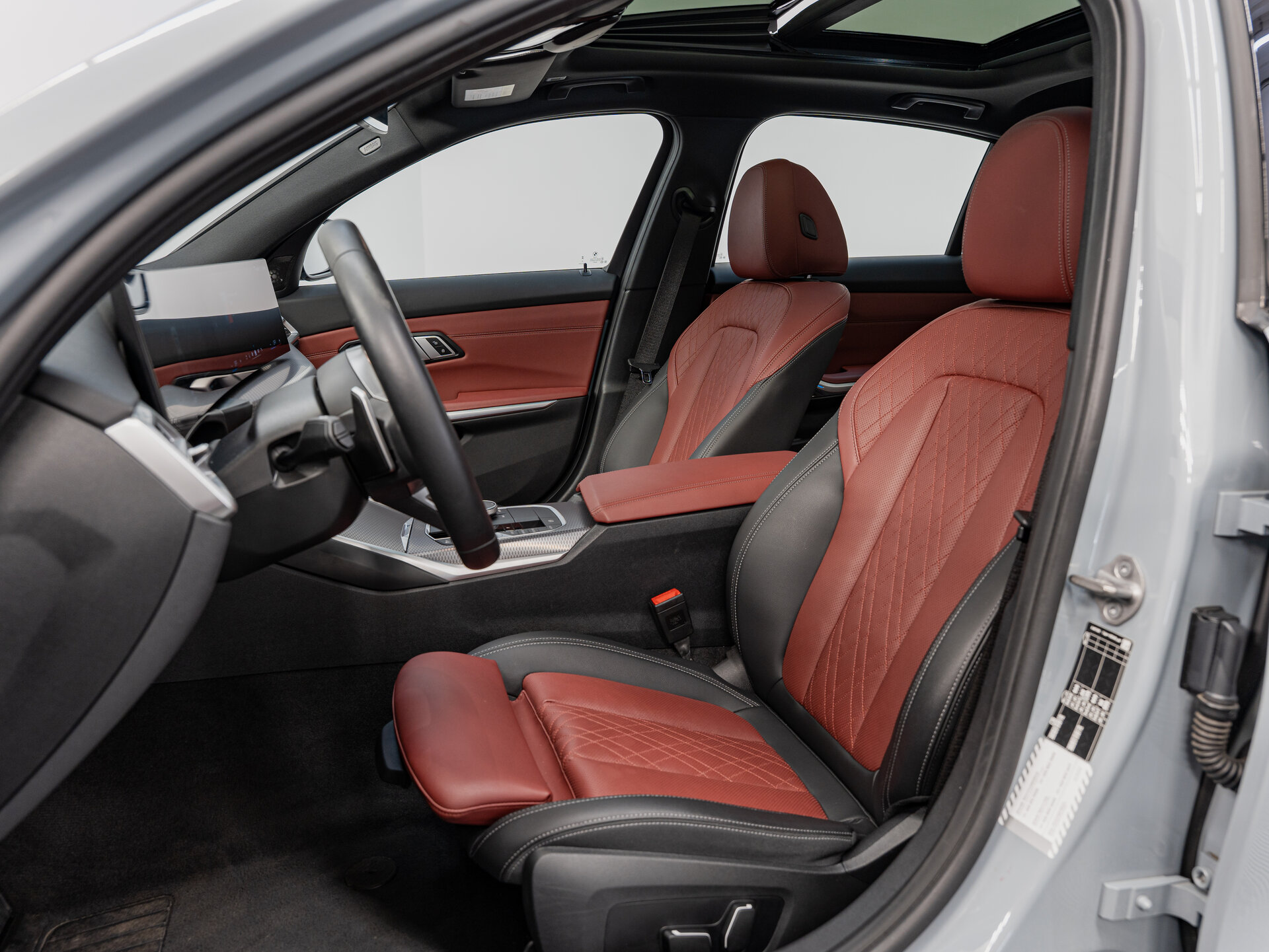 Автомобиль BMW 3 серии 330i 2.0 AT (245 л.с.) - 16
