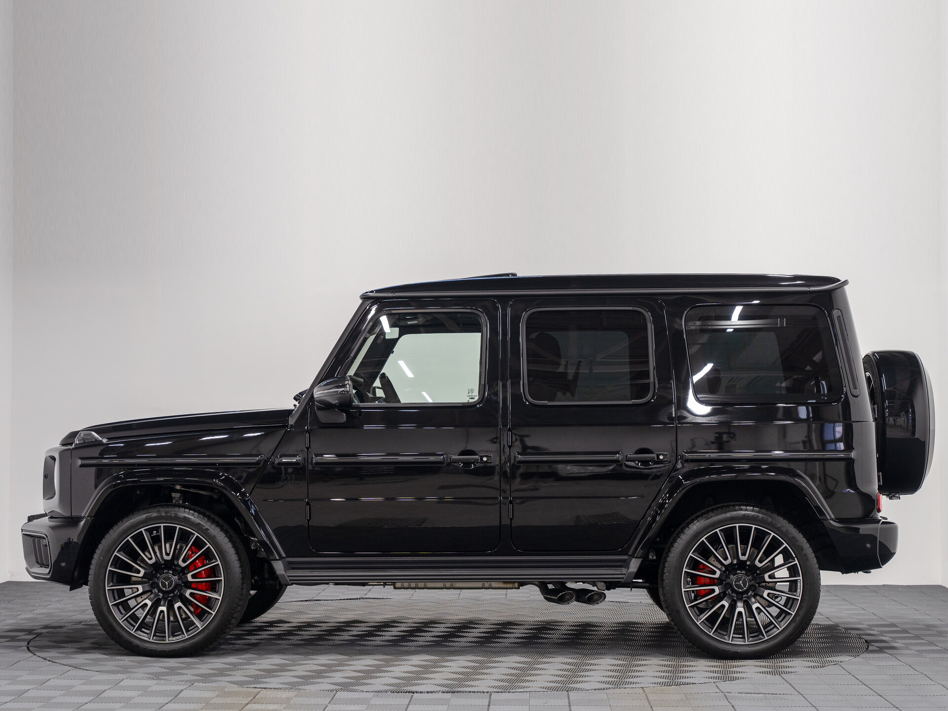 Автомобиль Mercedes-Benz G-Класс AMG 63 AMG 4.0 AT (585 л.с.) 4WD - 12