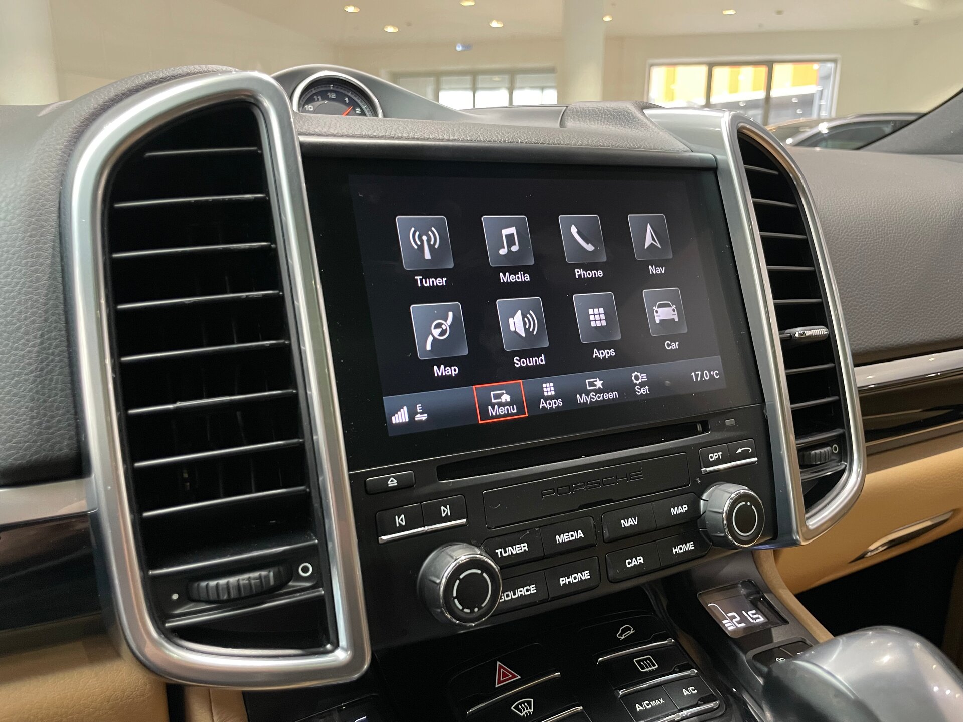 Автомобиль Porsche Cayenne Diesel 3.0d AT (245 л.с.) 4WD - 18