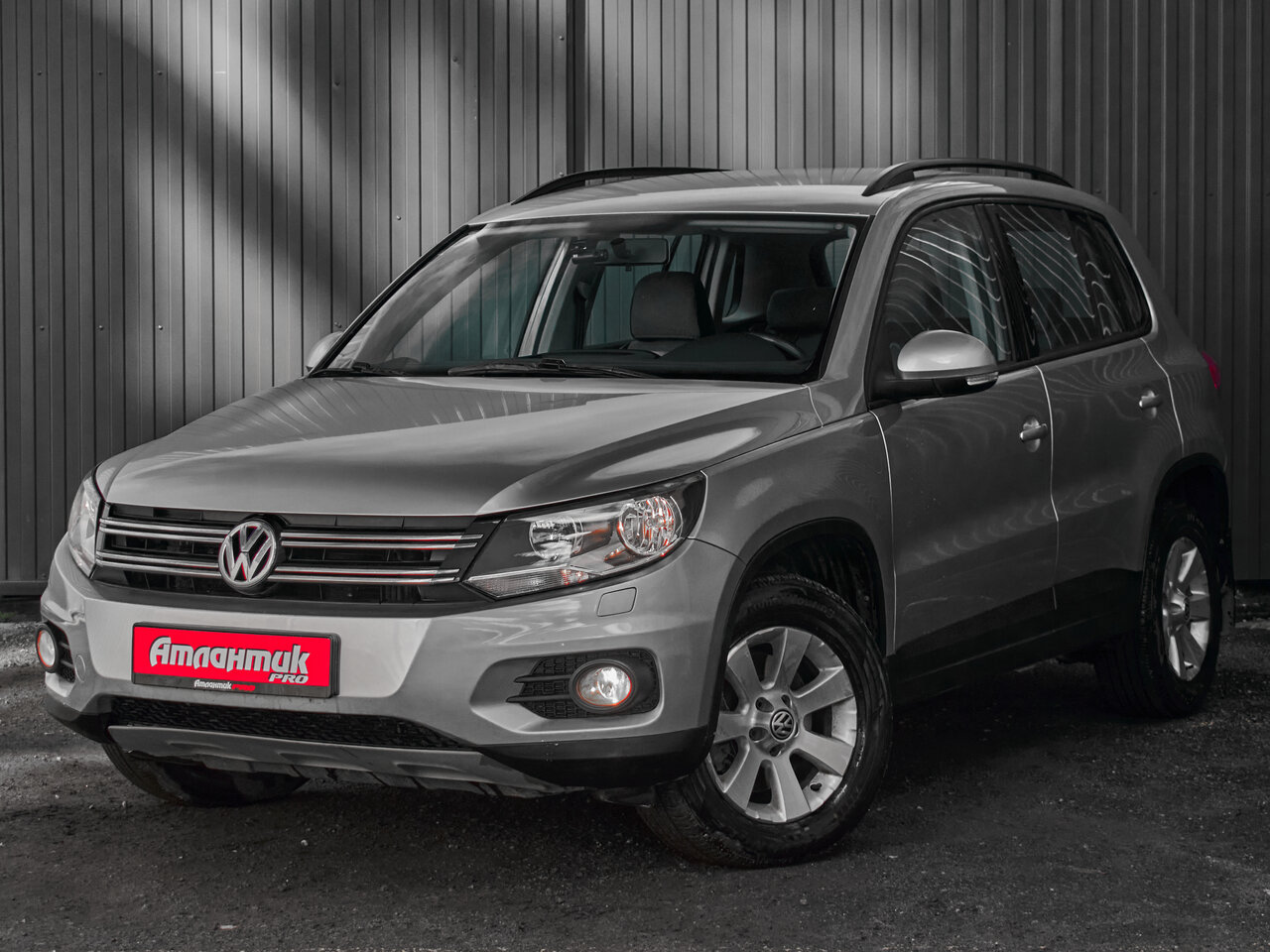 Купить Volkswagen Tiguan 2.0 AT (170 л.с.) 4WD, 2011 в Екатеренбурге