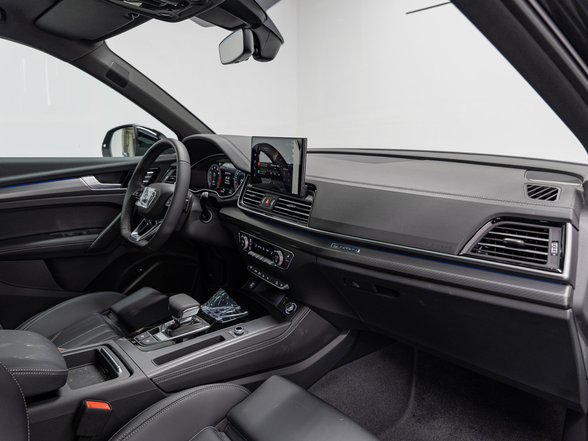 Автомобиль Audi Q5 L 45 TFSI 2.0 AMT (245 л.с.) 4WD - 14