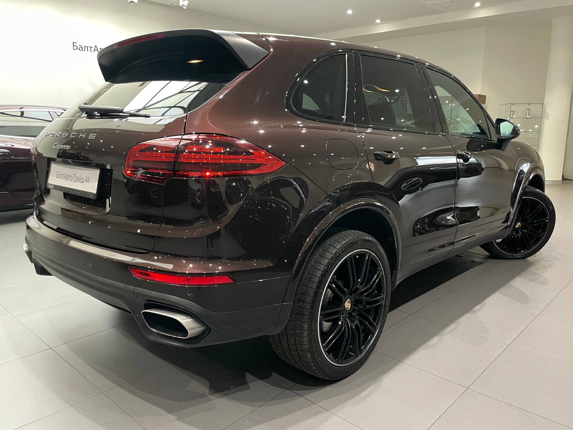 Автомобиль Porsche Cayenne Diesel 3.0d AT (245 л.с.) 4WD - 6