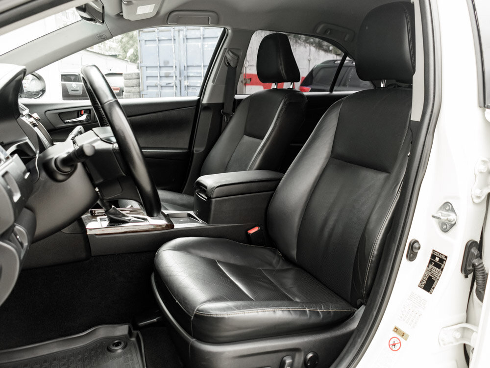 Купить Toyota Camry 2.5 AT (181 л.с.), 2017 в Екатеренбурге