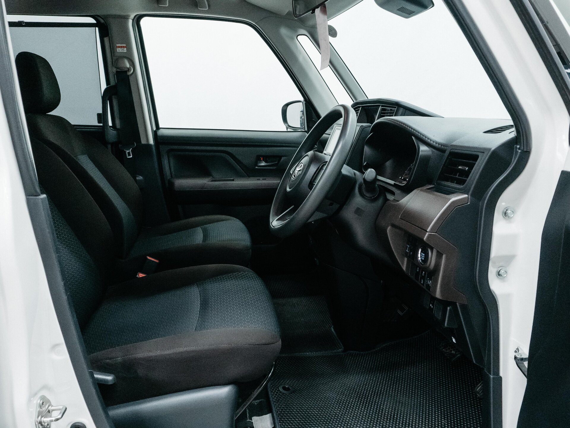 Toyota Roomy 2021 17