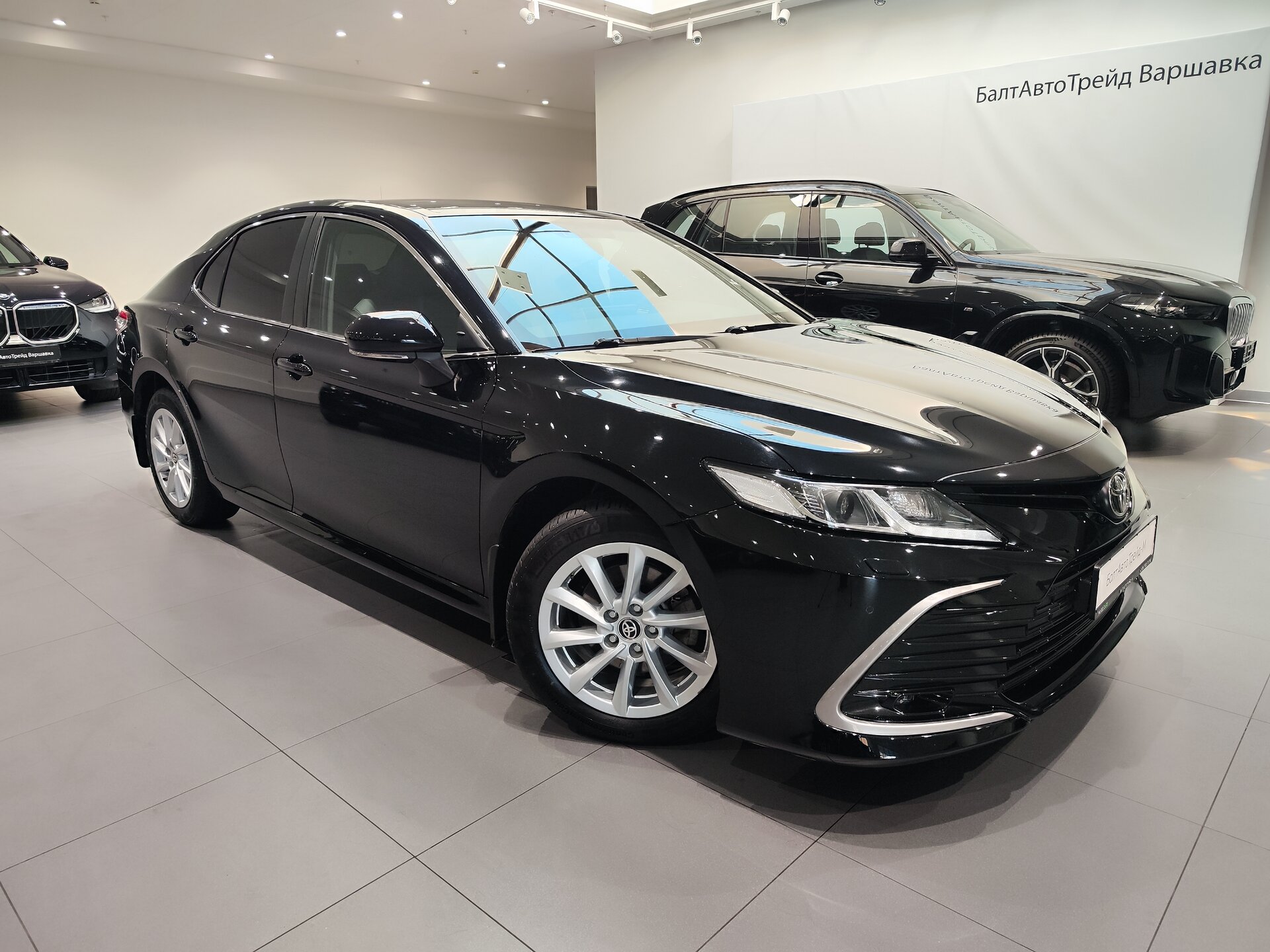 Автомобиль Toyota Camry 2.5 AT (200 л.с.) - 3