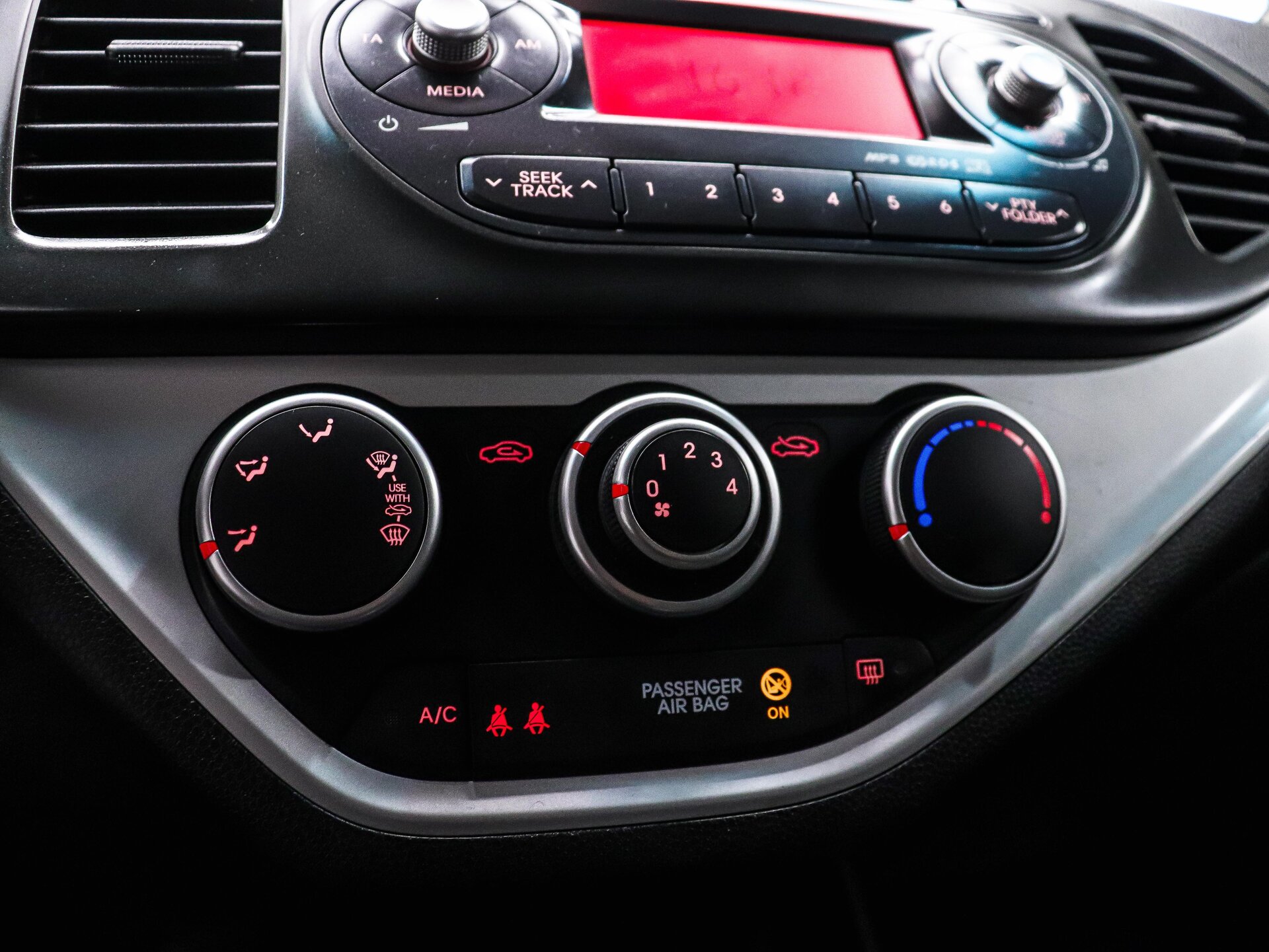 Kia Picanto 2014 21
