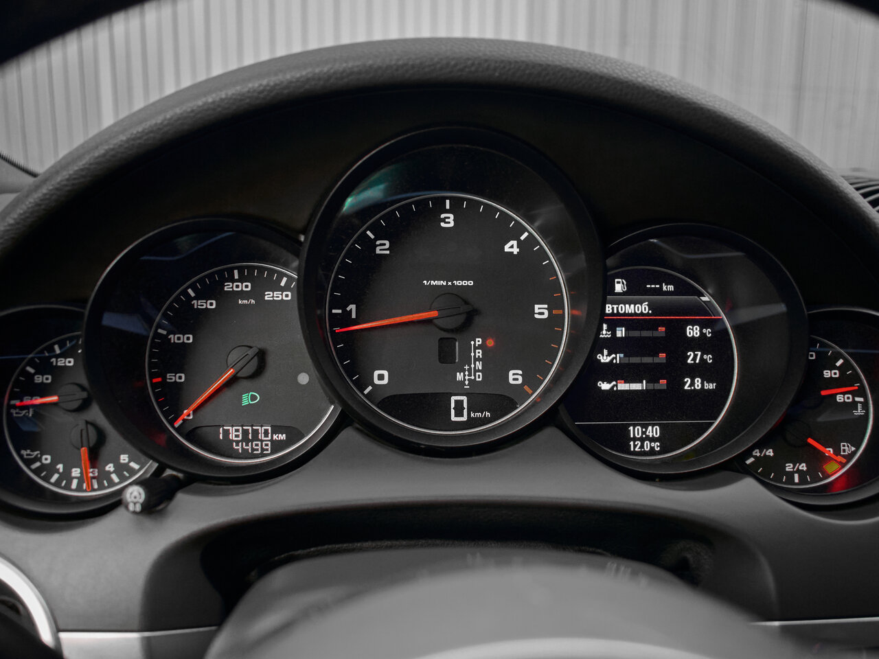 Купить Porsche Cayenne Diesel 3.0d AT (245 л.с.) 4WD, 2015 в Екатеренбурге
