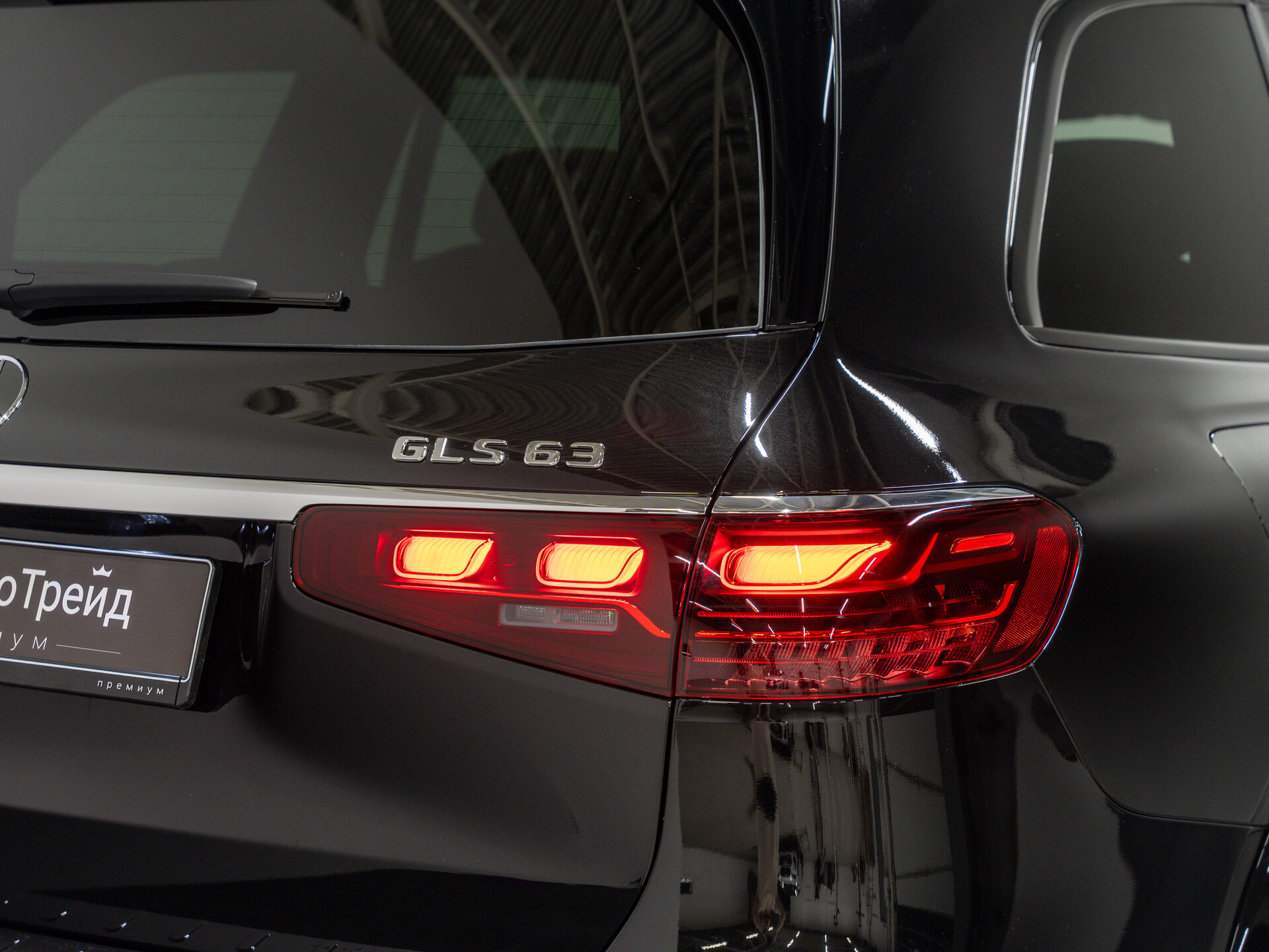Автомобиль Mercedes-Benz GLS AMG 63 AMG 4.0 AT (612 л.с.) 4WD - 8