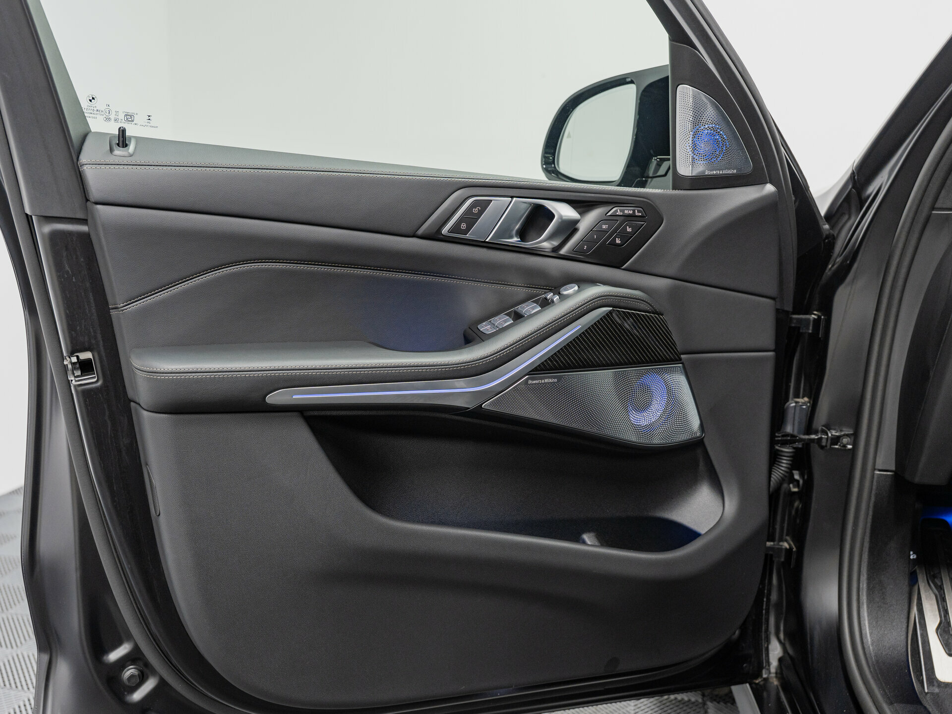 Автомобиль BMW X7 M60i 4.4 AT (530 л.с.) 4WD - 10