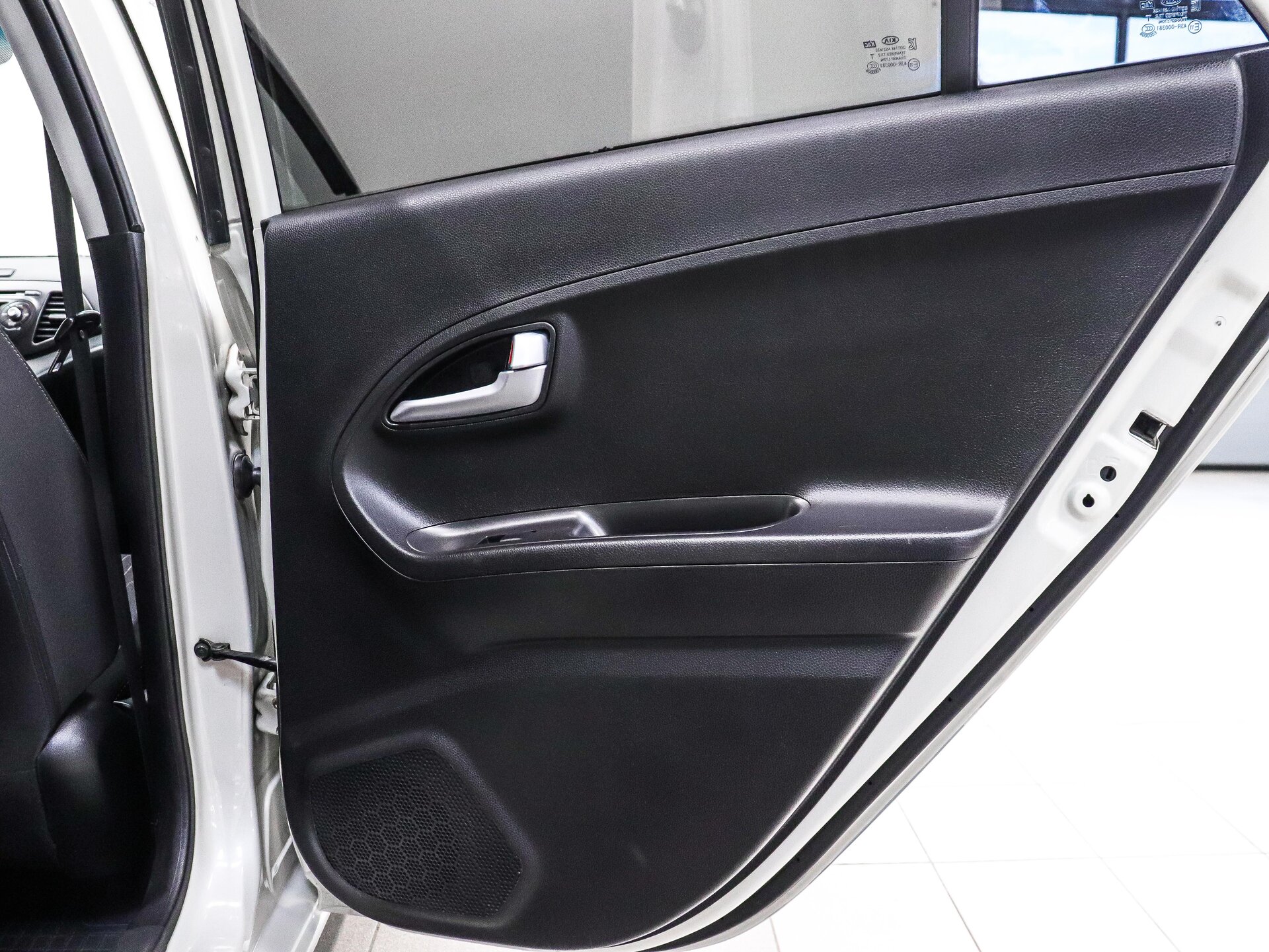 Kia Picanto 2014 23