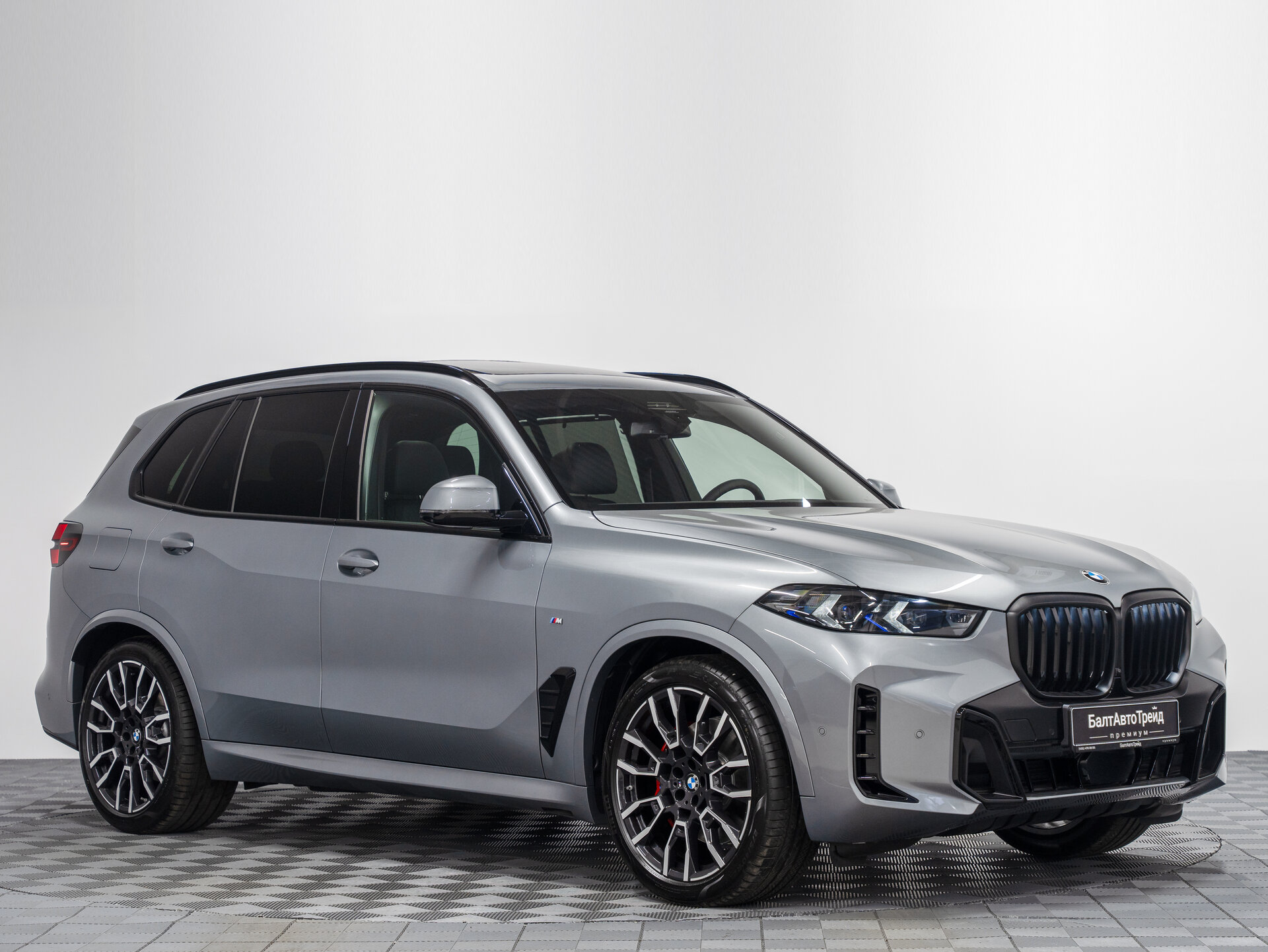Автомобиль BMW X5 40i 3.0 AT (381 л.с.) 4WD - 5