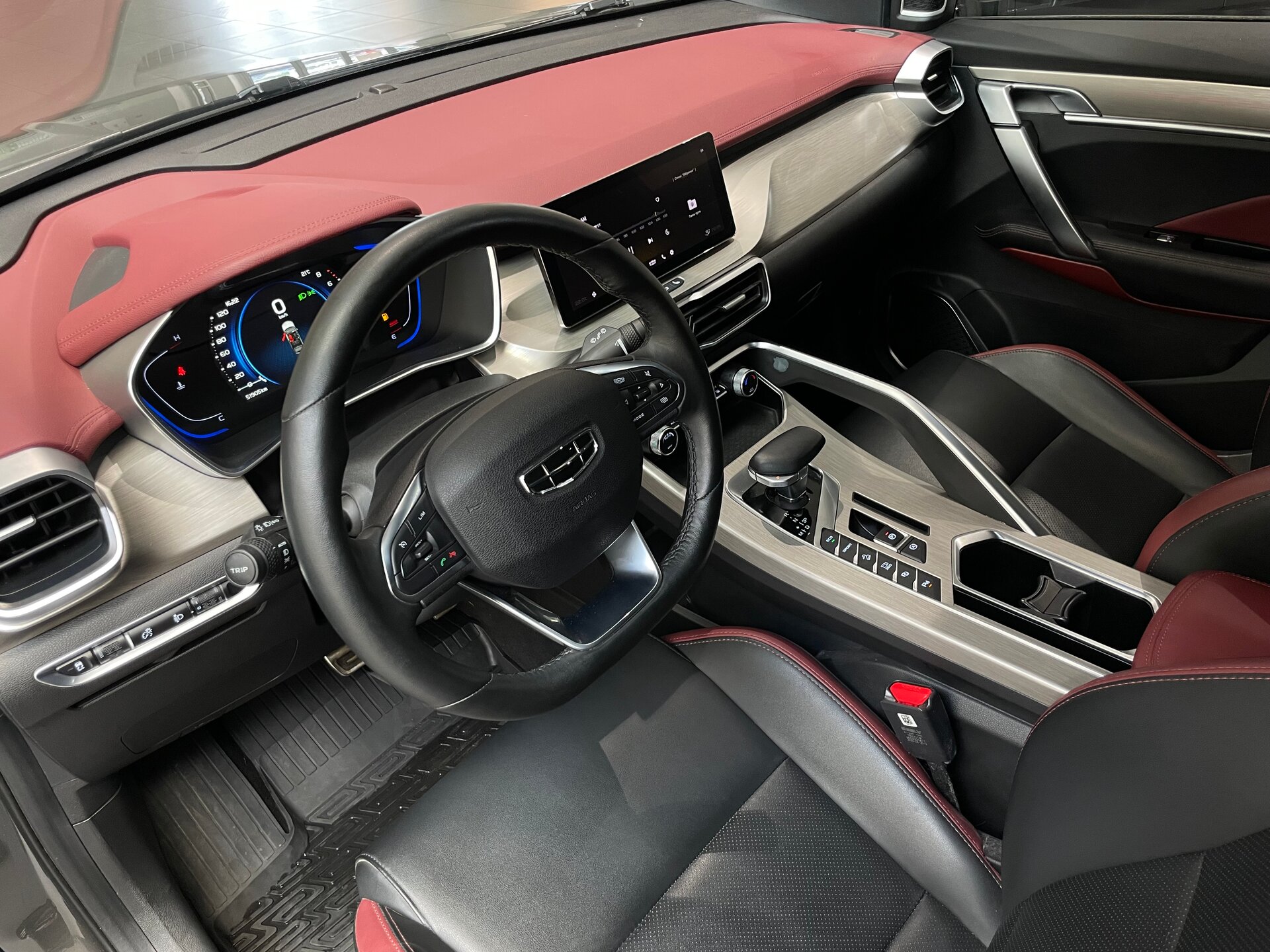 Автомобиль Geely Coolray 1.5 AMT (150 л.с.) - 7