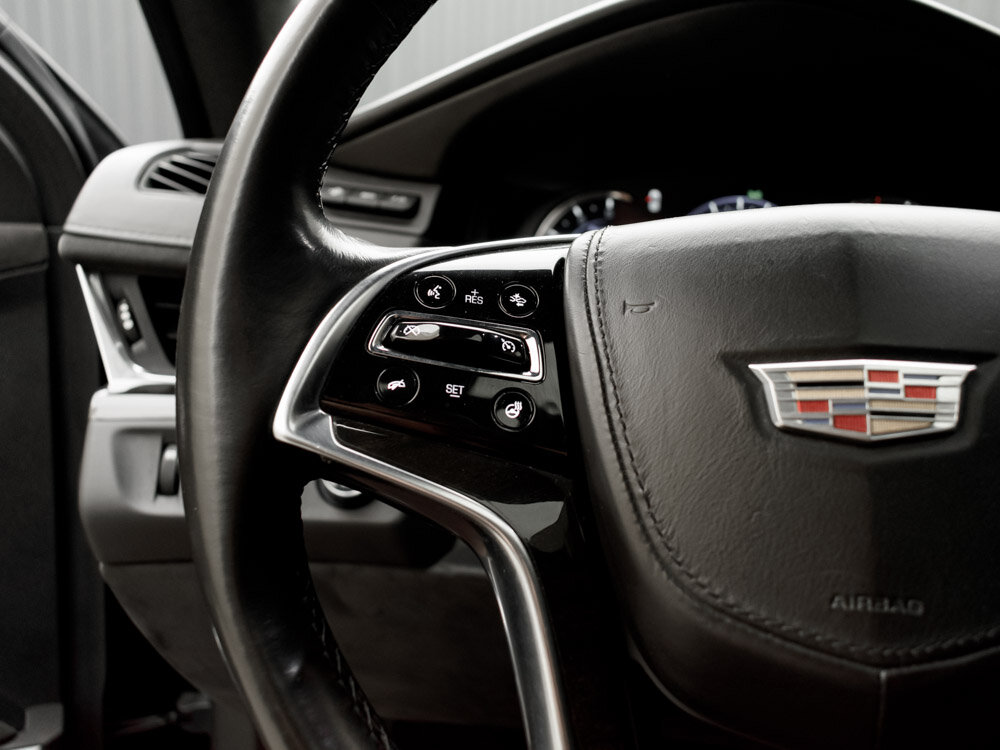 Купить Cadillac Escalade ESV 6.2 AT (409 л.с.) 4WD, 2016 в Екатеренбурге