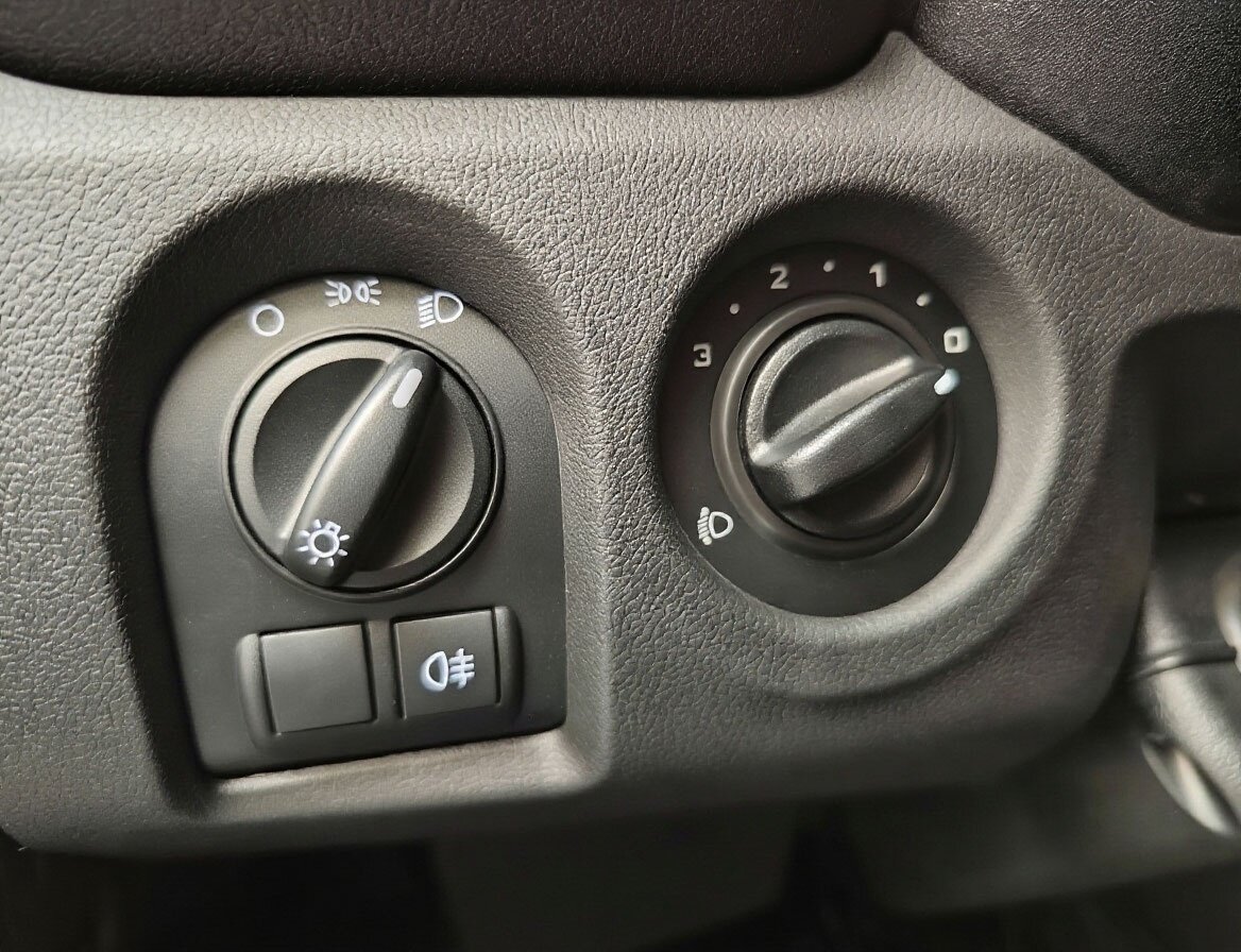 Автомобиль Lada (ВАЗ) Niva Legend 1.7 MT (83 л.с.) 4WD - 17
