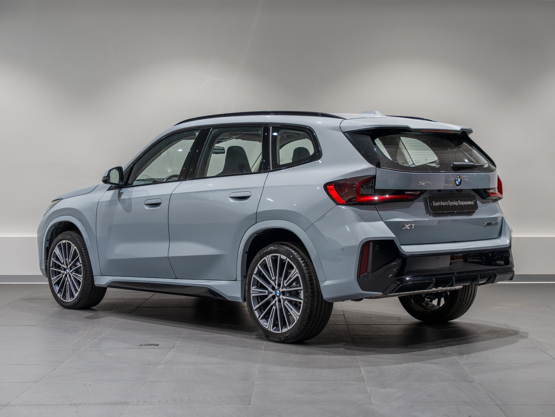 Автомобиль BMW X1 25Li xDrive 2.0 AMT (204 л.с.) 4WD - 7
