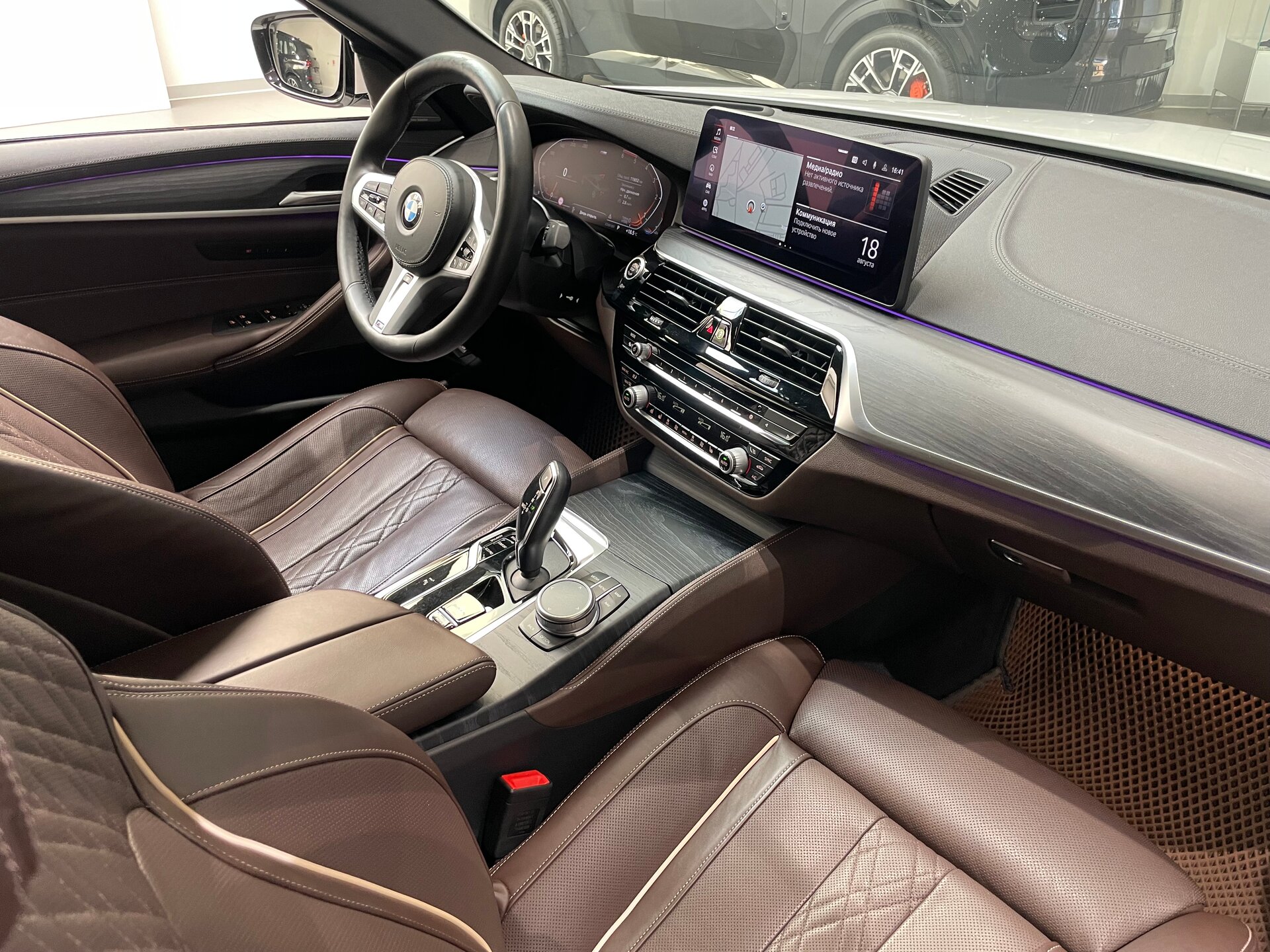 Автомобиль BMW 5 серии 530d xDrive 3.0d AT (249 л.с.) 4WD - 11