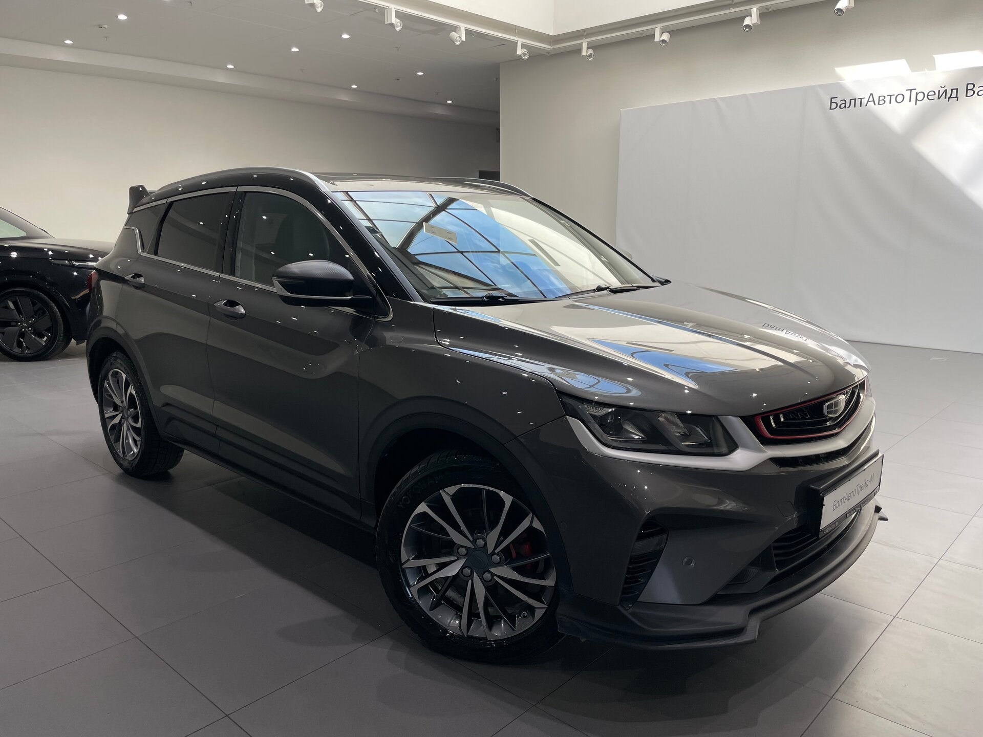 Автомобиль Geely Coolray 1.5 AMT (150 л.с.) - 3