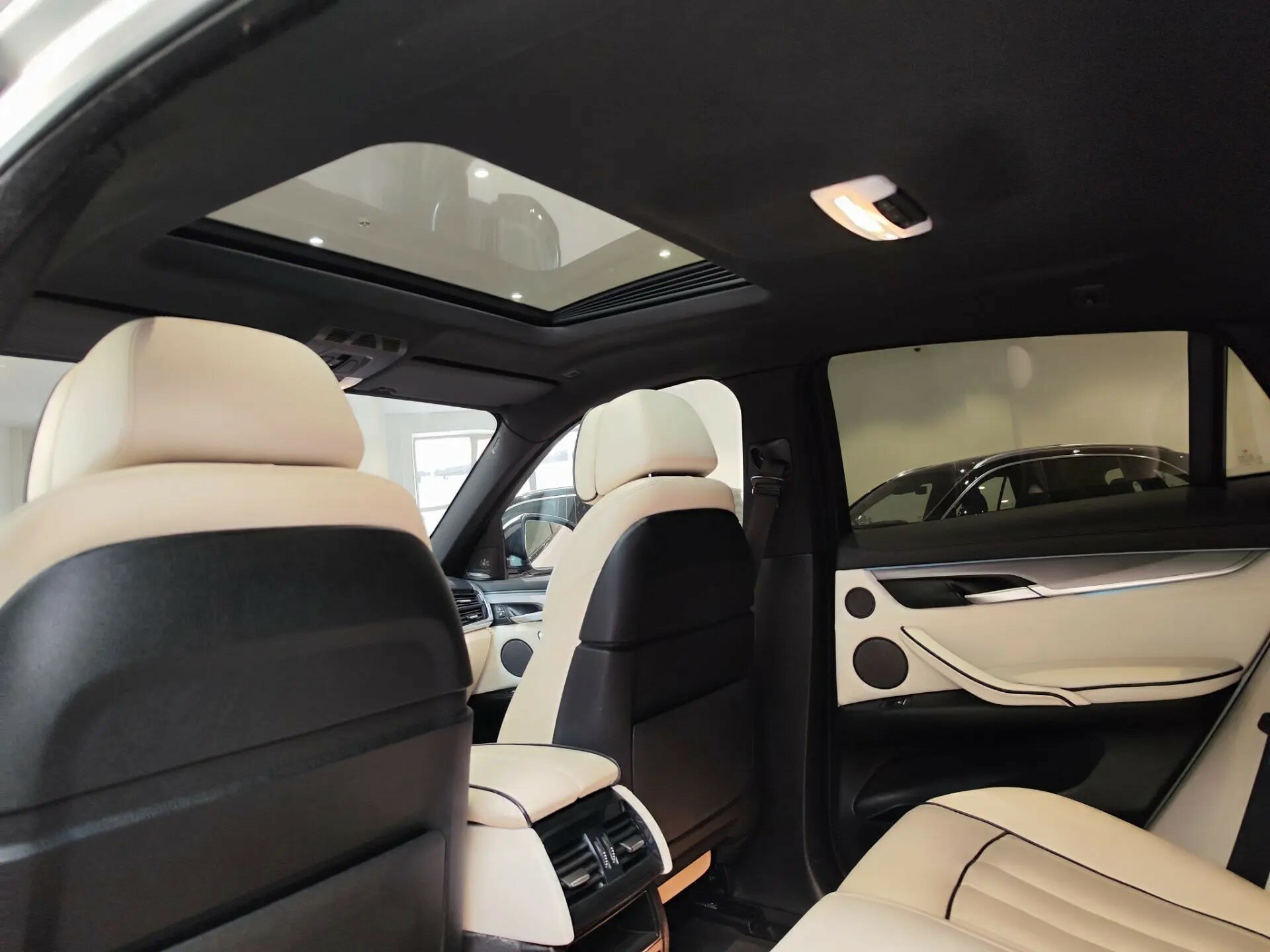 Автомобиль BMW X6 40d 3.0d AT (313 л.с.) 4WD - 10