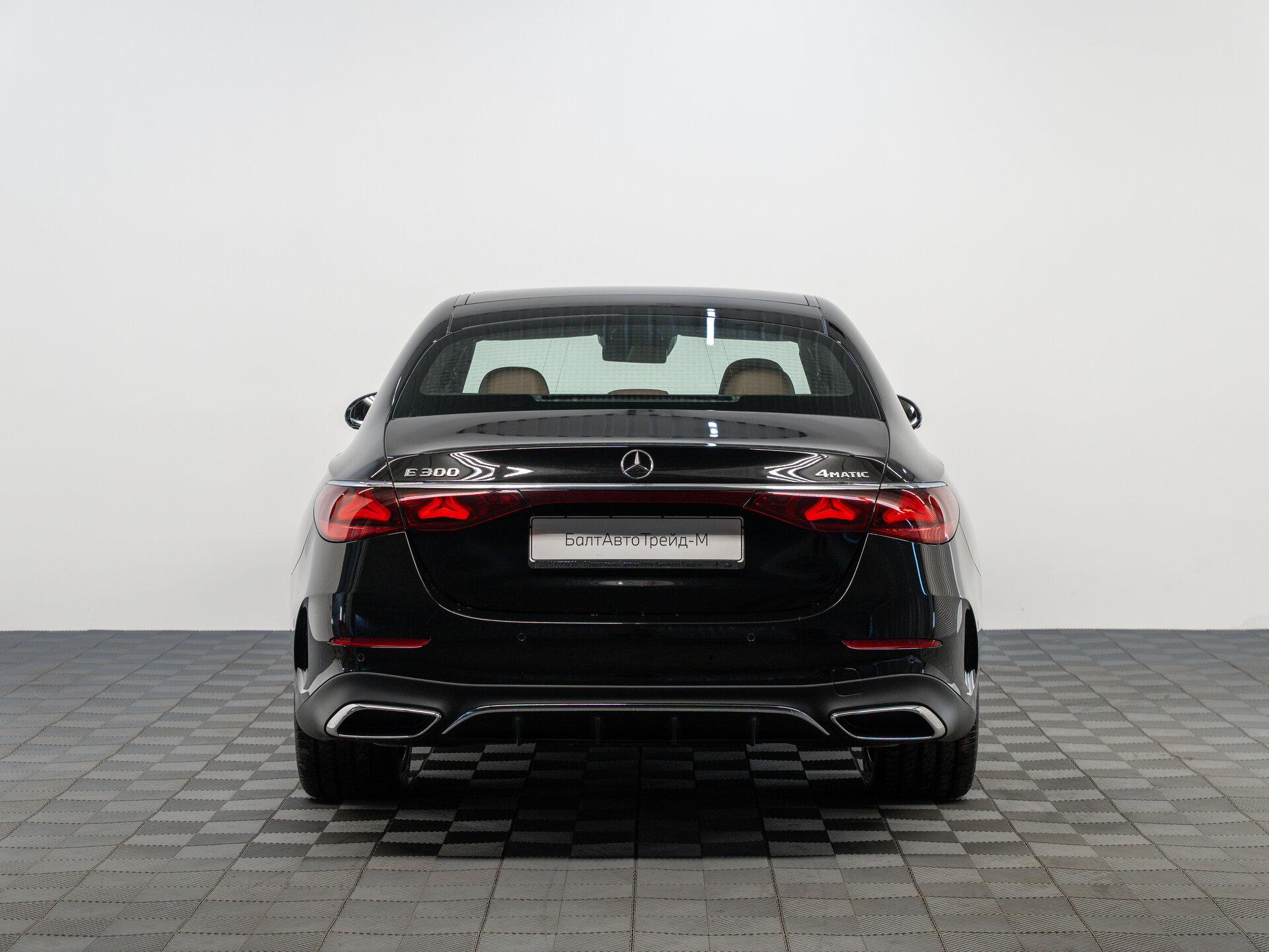 Автомобиль Mercedes-Benz E-Класс 300 2.0 AT (258 л.с.) 4WD - 6