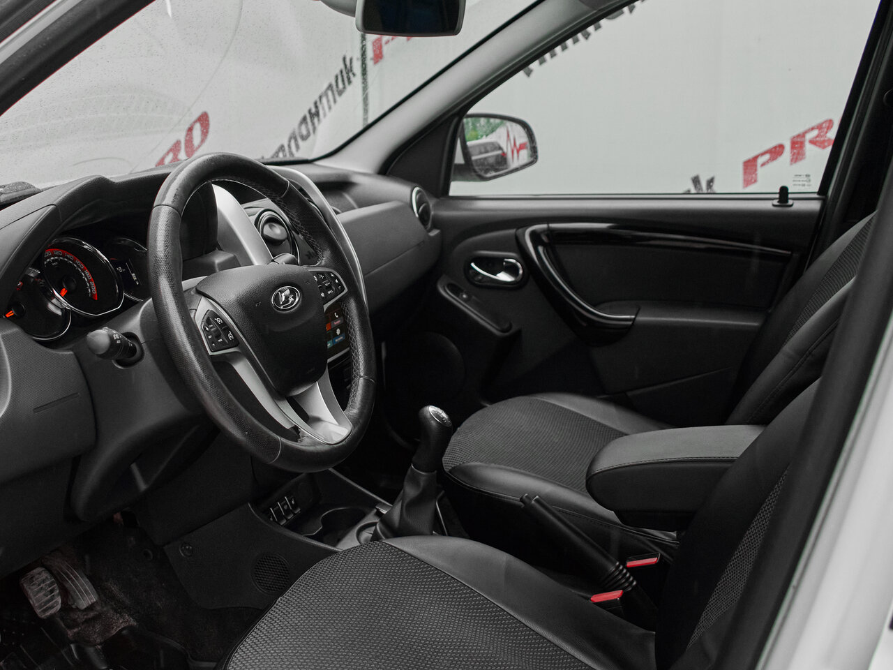 Купить Lada (ВАЗ) Largus Cross 1.6 MT (106 л.с.), 2021 в Екатеренбурге