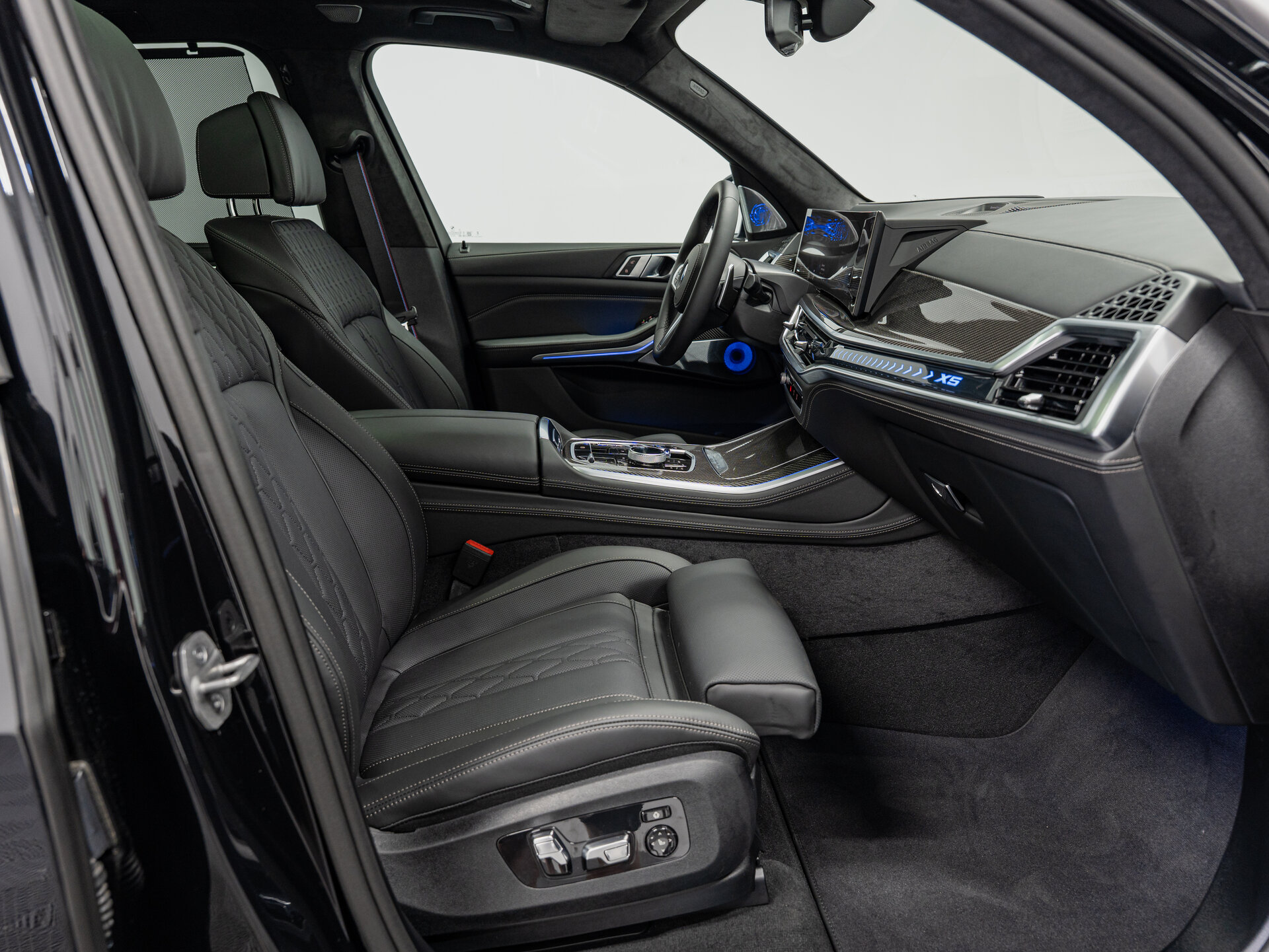 Автомобиль BMW X5 40d 3.0d AT (352 л.с.) 4WD - 13