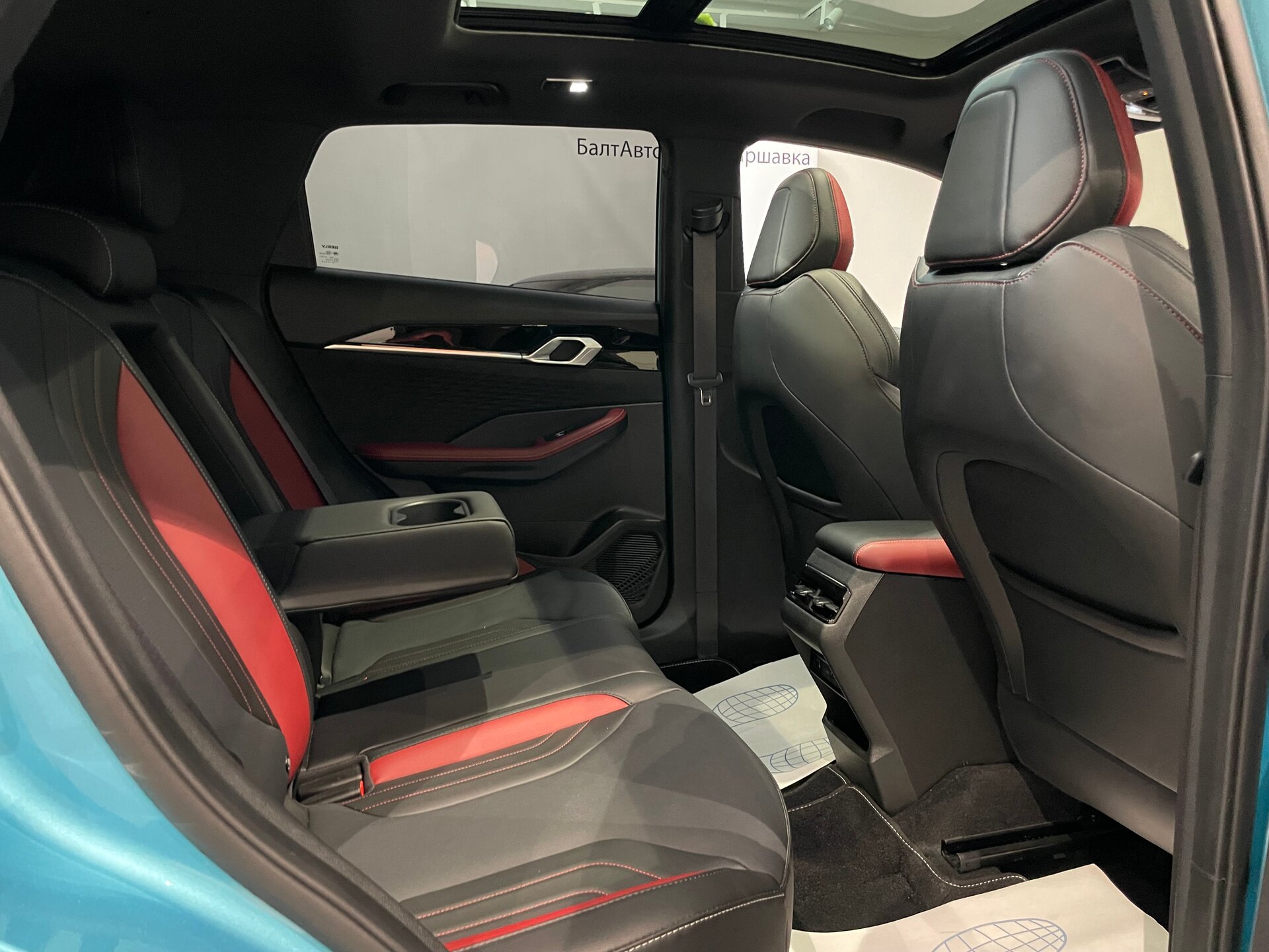 Автомобиль Geely Coolray 1.5 AMT (147 л.с.) - 10