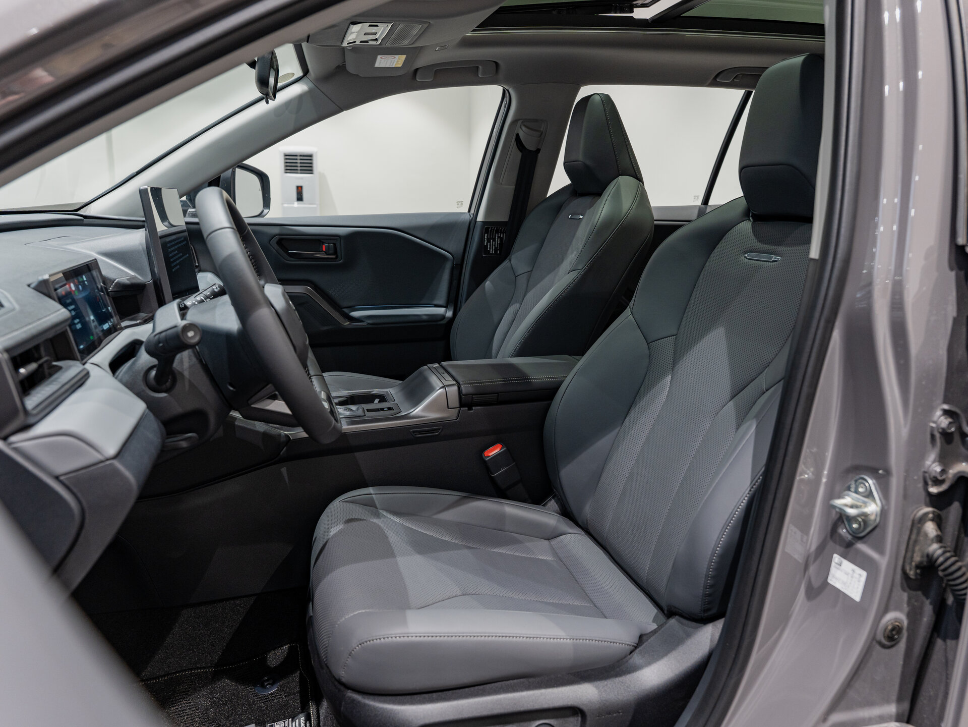 Автомобиль Toyota RAV4 2.0 CVT (171 л.с.) 4WD - 17