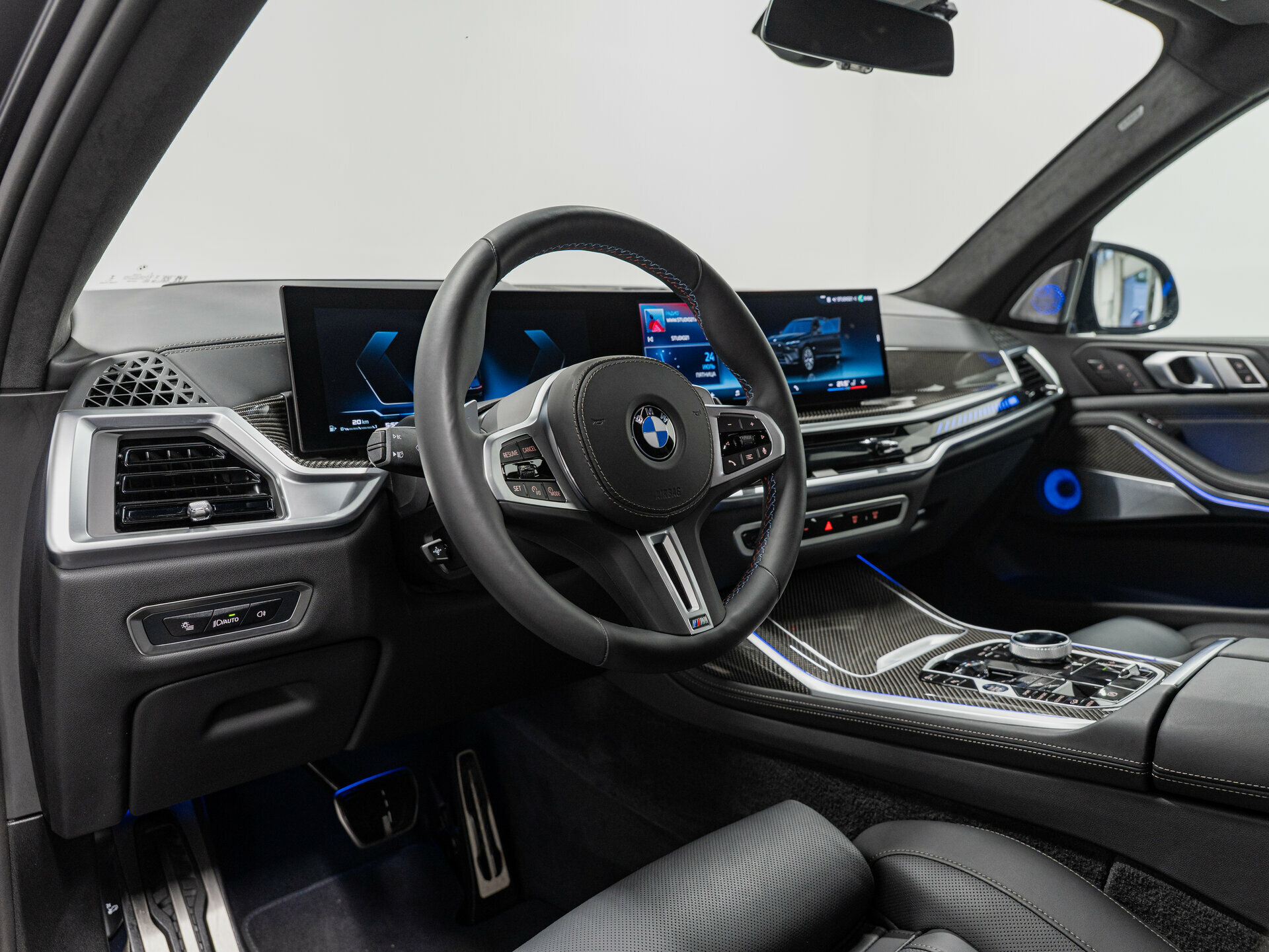 Автомобиль BMW X7 M60i 4.4 AT (530 л.с.) 4WD - 13