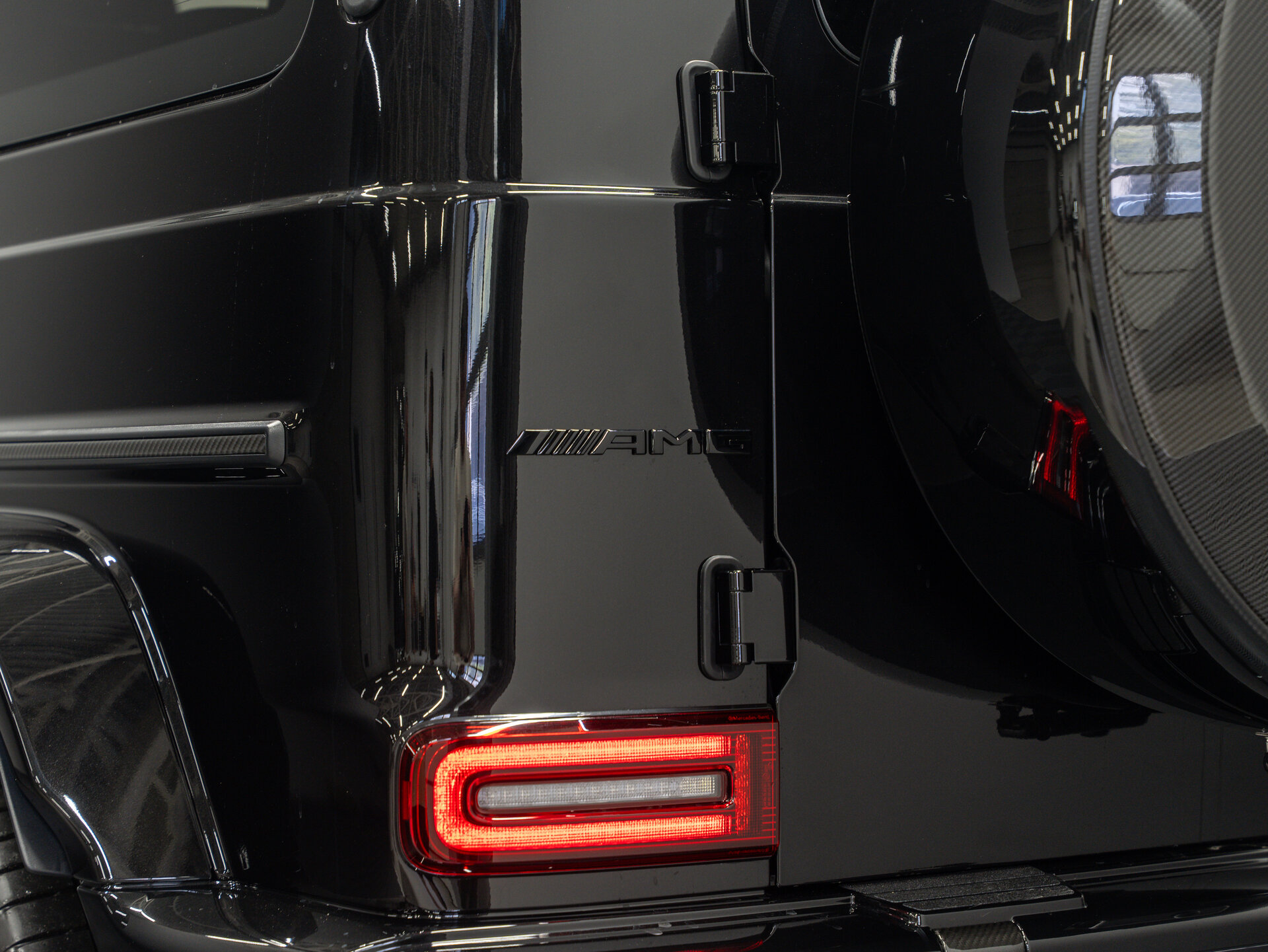 Автомобиль Mercedes-Benz G-Класс AMG 63 AMG 4.0 AT (585 л.с.) 4WD - 11