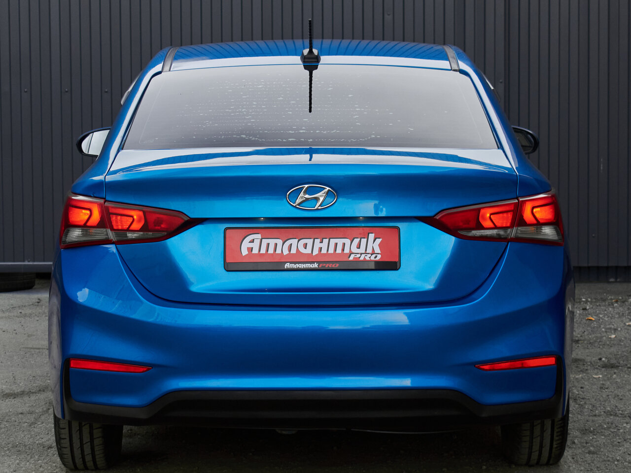 Купить Hyundai Solaris 1.6 MT (123 л.с.), 2017 в Екатеренбурге