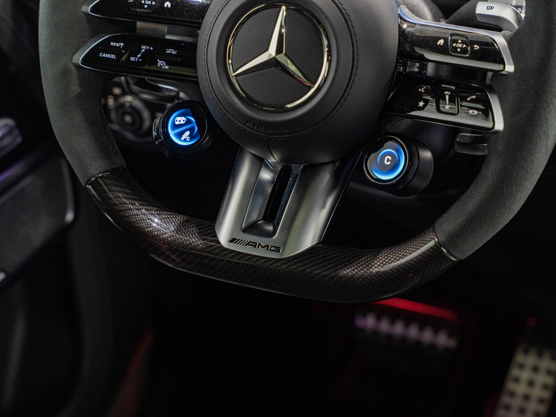 Автомобиль Mercedes-Benz G-Класс AMG 63 AMG 4.0 AT (585 л.с.) 4WD - 18