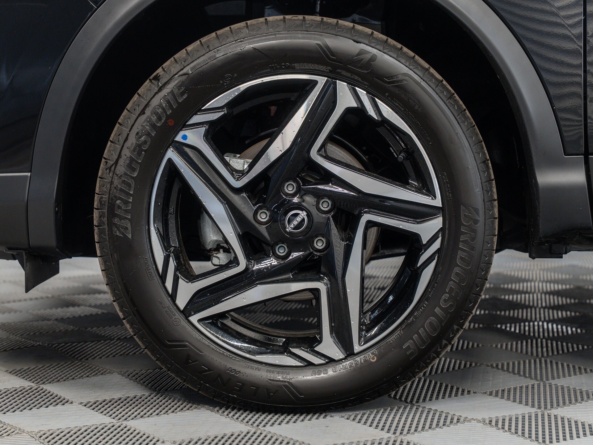 Автомобиль Nissan Qashqai 2.0 CVT (140 л.с.) - 11