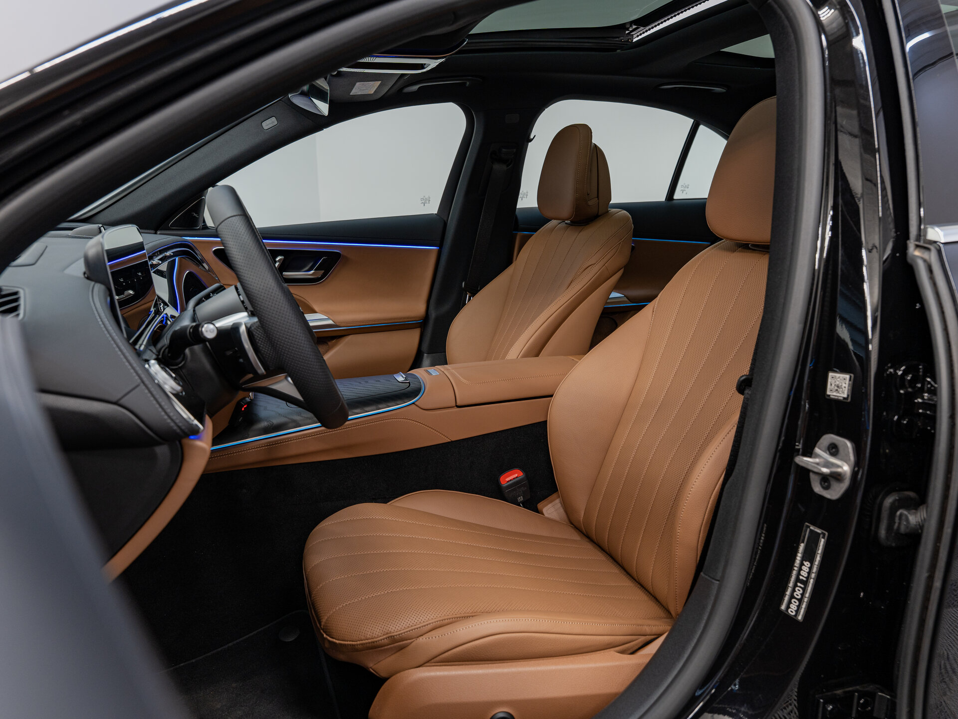 Автомобиль Mercedes-Benz E-Класс 300 2.0 AT (258 л.с.) 4WD - 20