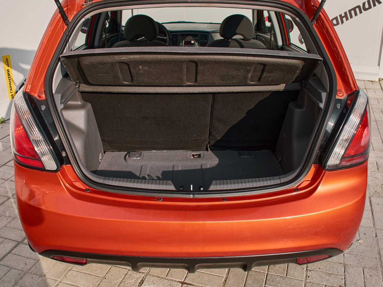 Купить Kia Rio 1.4 MT (95 л.с.), 2010 в Екатеренбурге