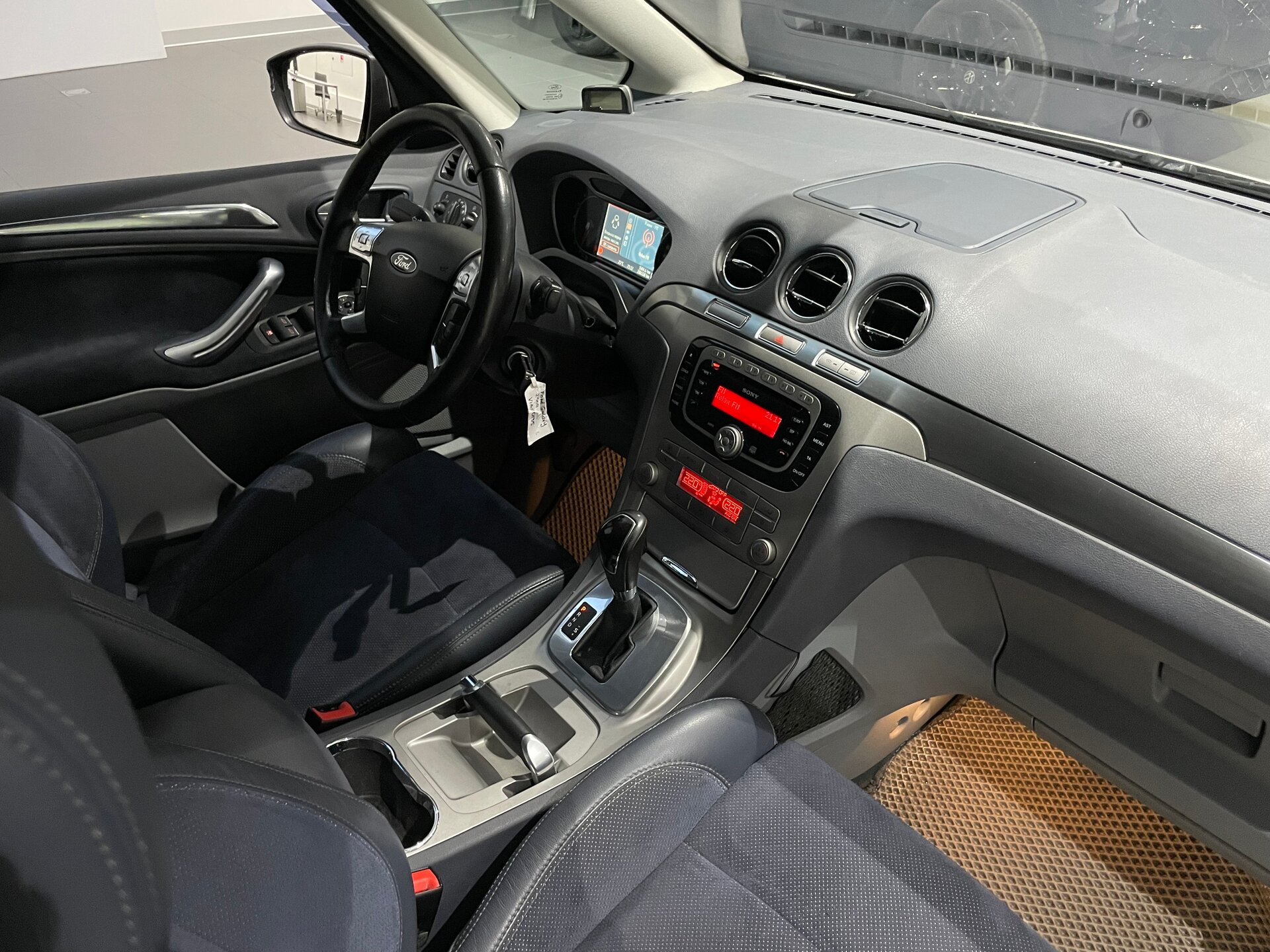 Автомобиль Ford Galaxy 2.3 AT (161 л.с.) - 12