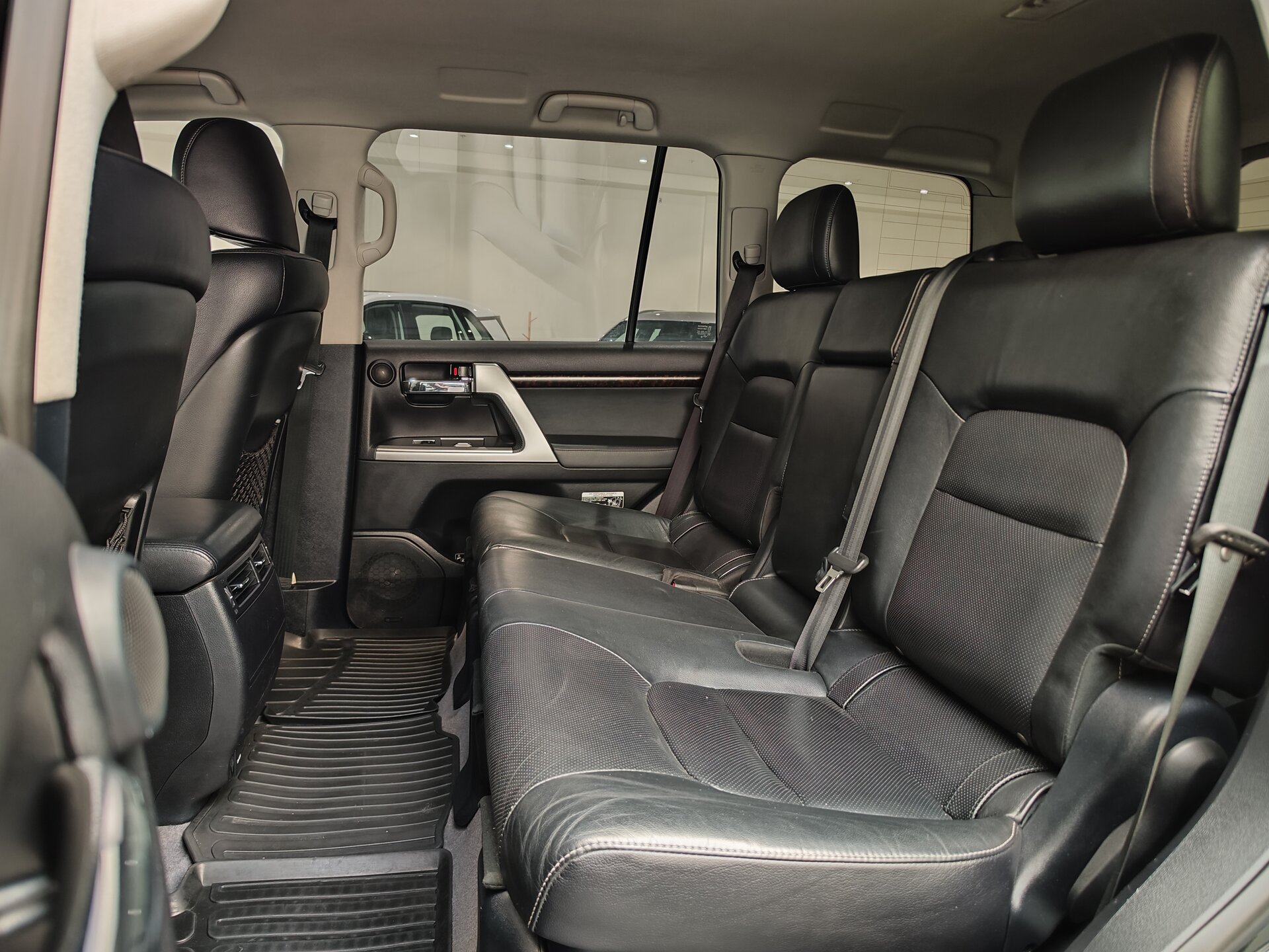 Автомобиль Toyota Land Cruiser 4.6 AT (309 л.с.) 4WD - 9