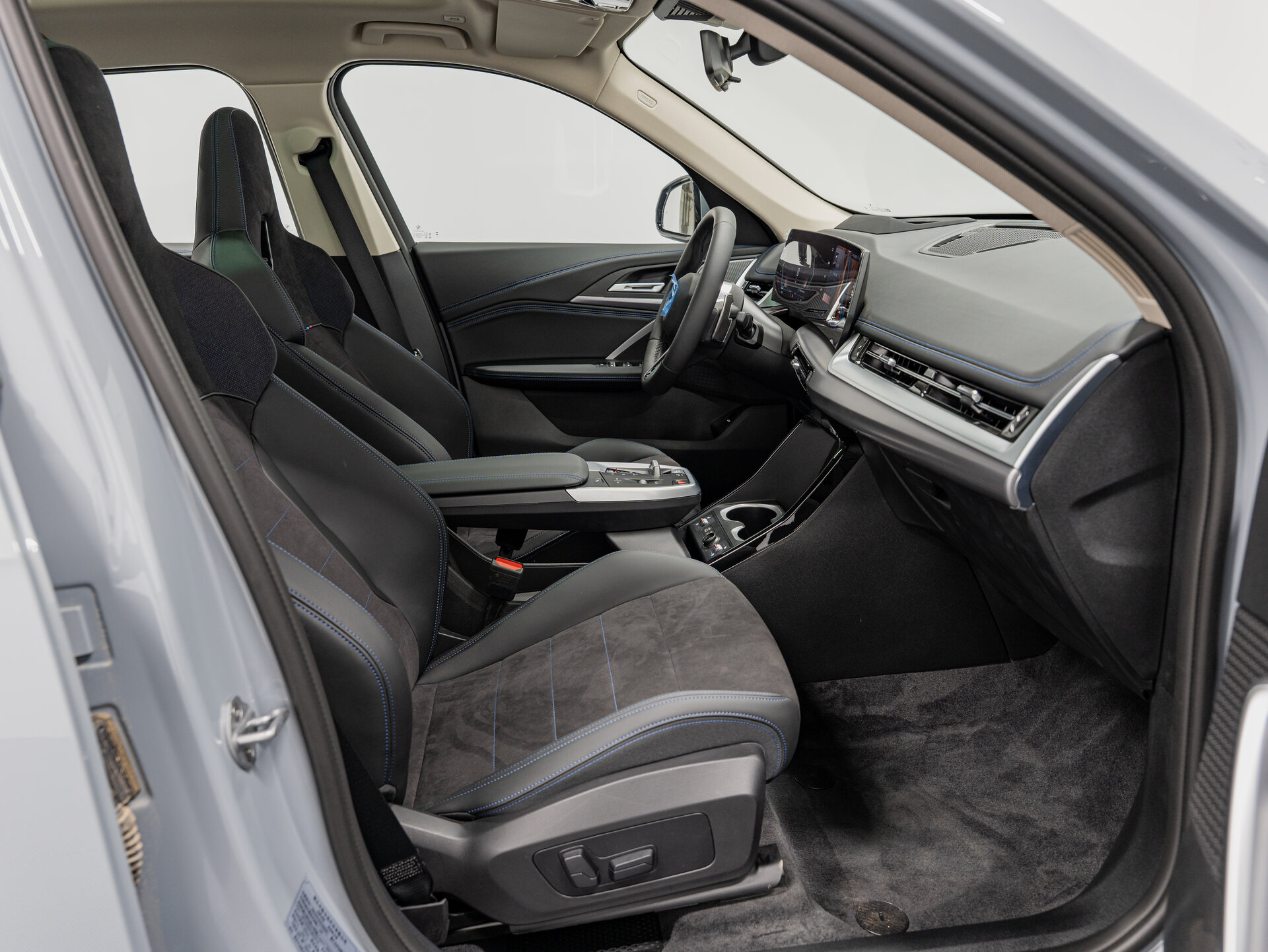 Автомобиль BMW X1 25Li xDrive 2.0 AMT (204 л.с.) 4WD - 13