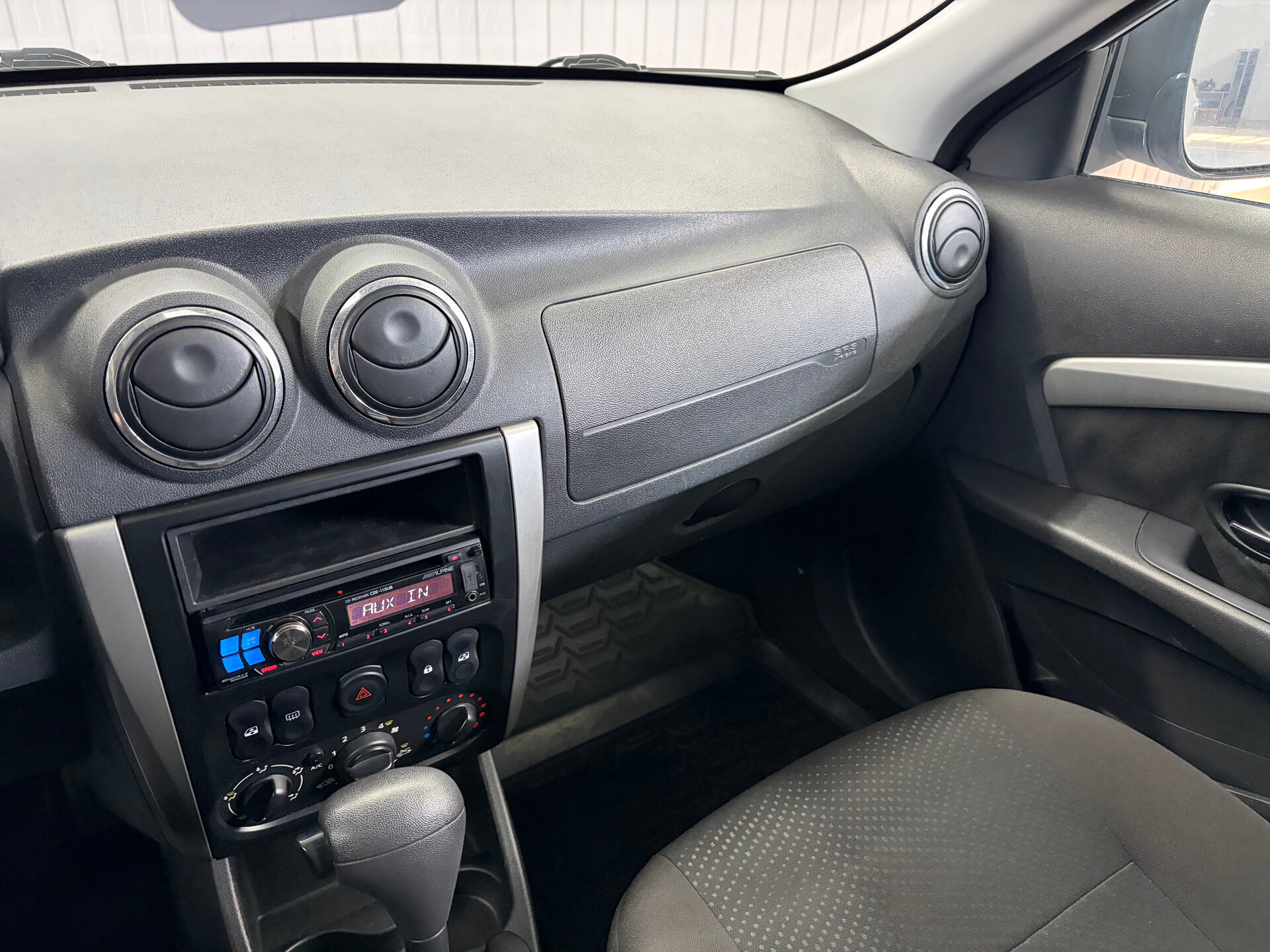Nissan Almera 
