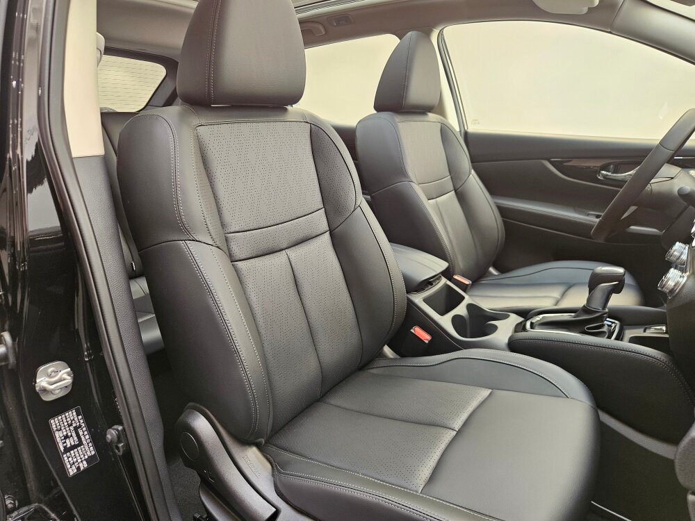 Автомобиль Nissan Qashqai 2.0 CVT (140 л.с.) - 16