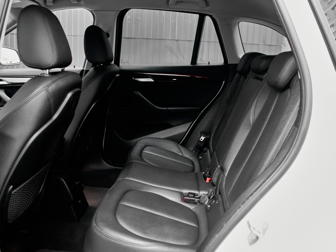 Купить BMW X1 20i xDrive 2.0 AT (192 л.с.) 4WD, 2016 в Екатеренбурге
