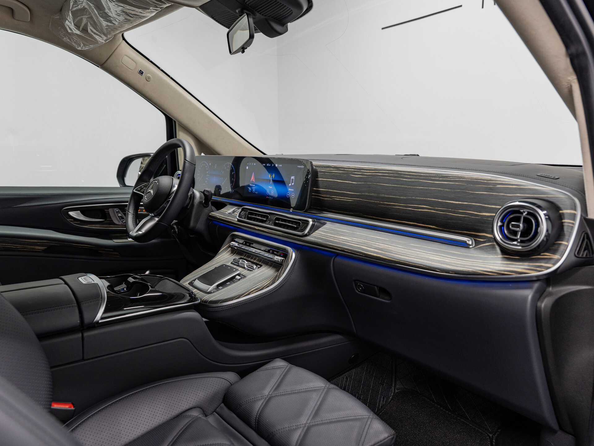 Автомобиль Mercedes-Benz V-Класс 300 экстра длинный 2.0 AT (231 л.с.) - 19